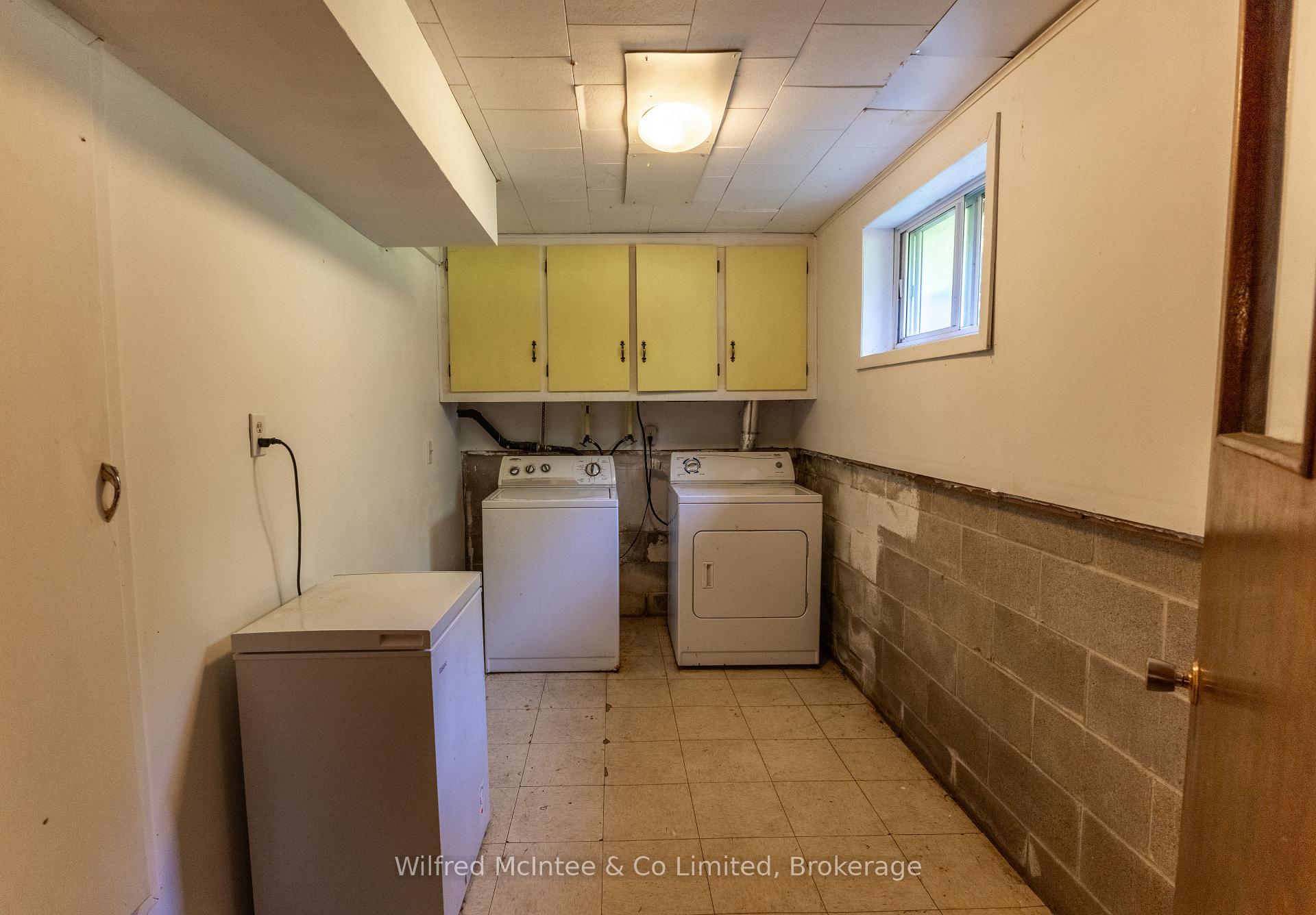 Photo 9 of 620026 Robson Road, Chatsworth — HOMEH