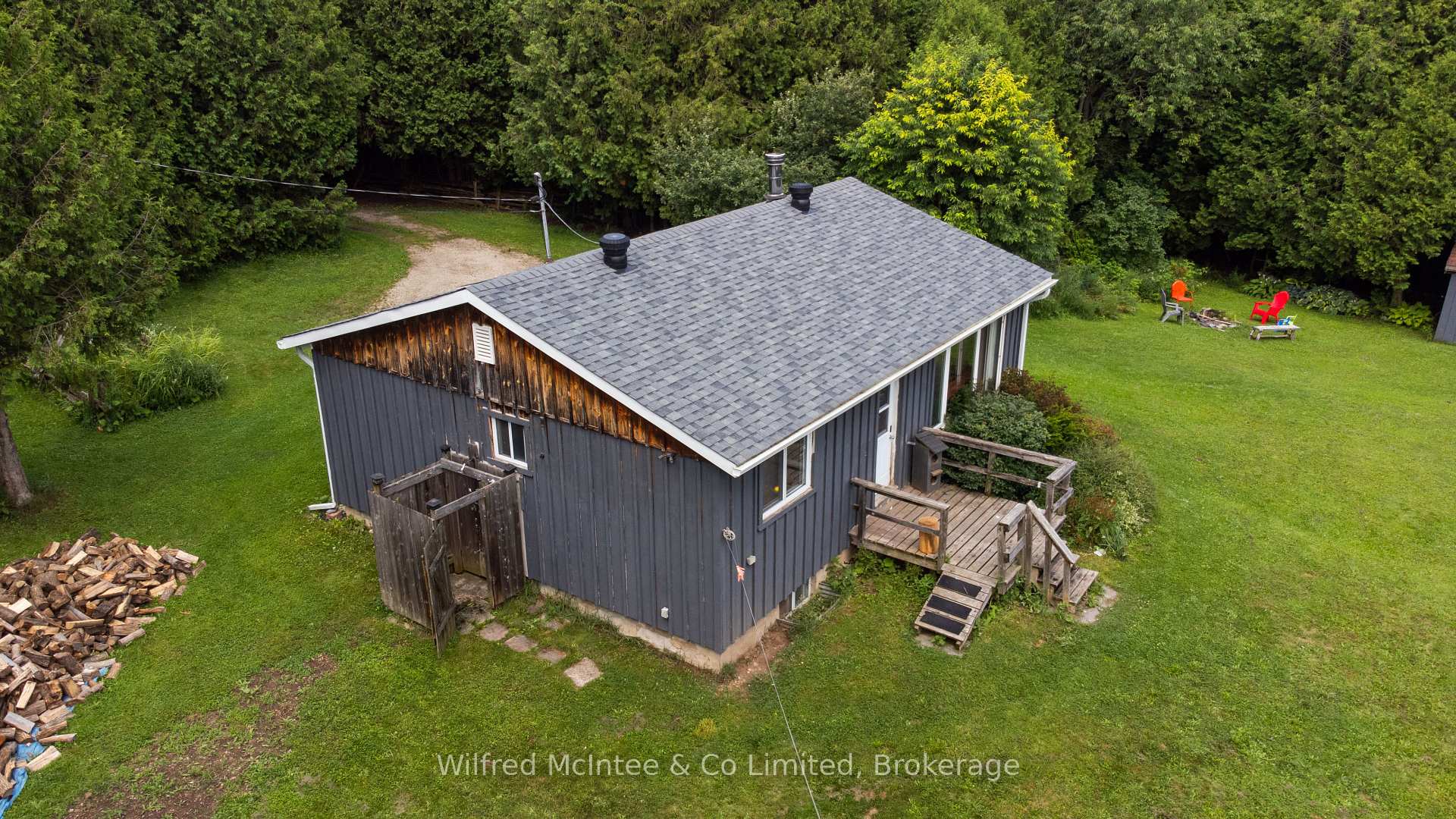 Photo 12 of 620026 Robson Road, Chatsworth — HOMEH