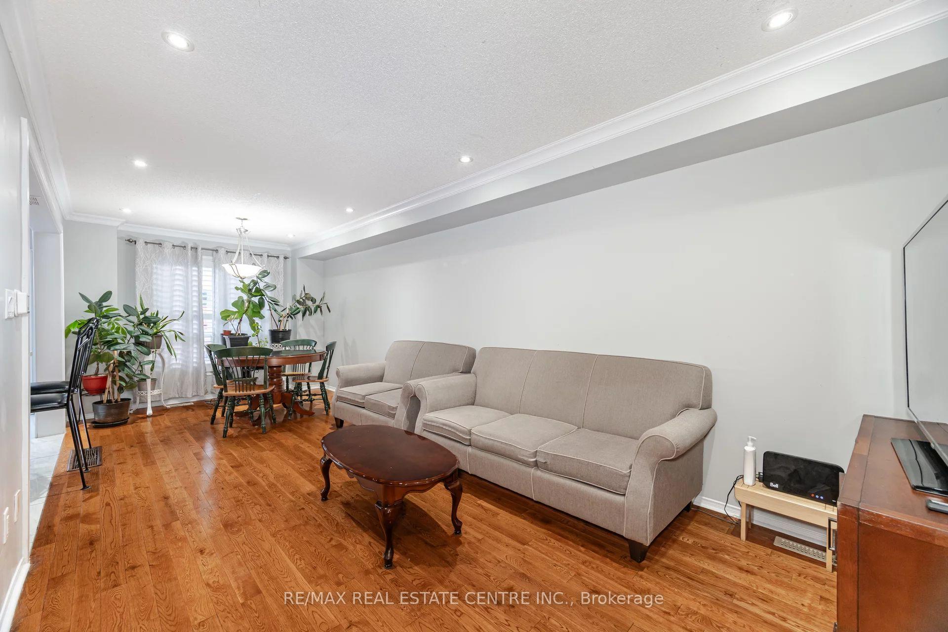 Photo 9 of Unit 14, 35 Malta Avenue, Brampton, Fletcher's Creek South — HOMEH