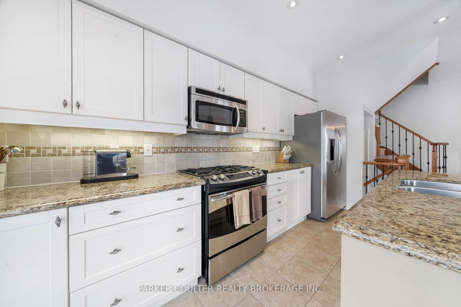 Photo 15 of Unit 42, 20 Wildrose Trail, Collingwood — HOMEH