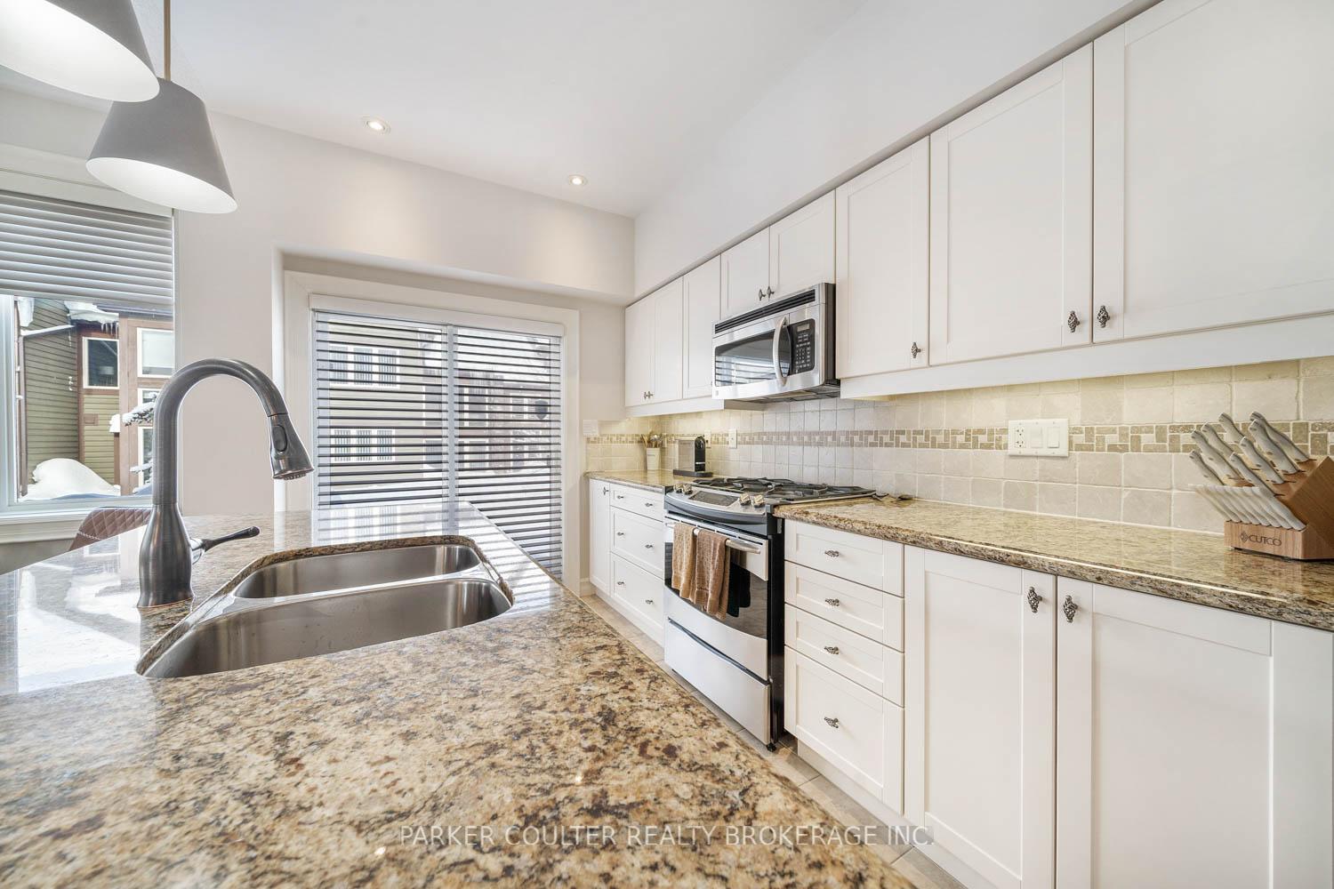 Photo 16 of Unit 42, 20 Wildrose Trail, Collingwood — HOMEH