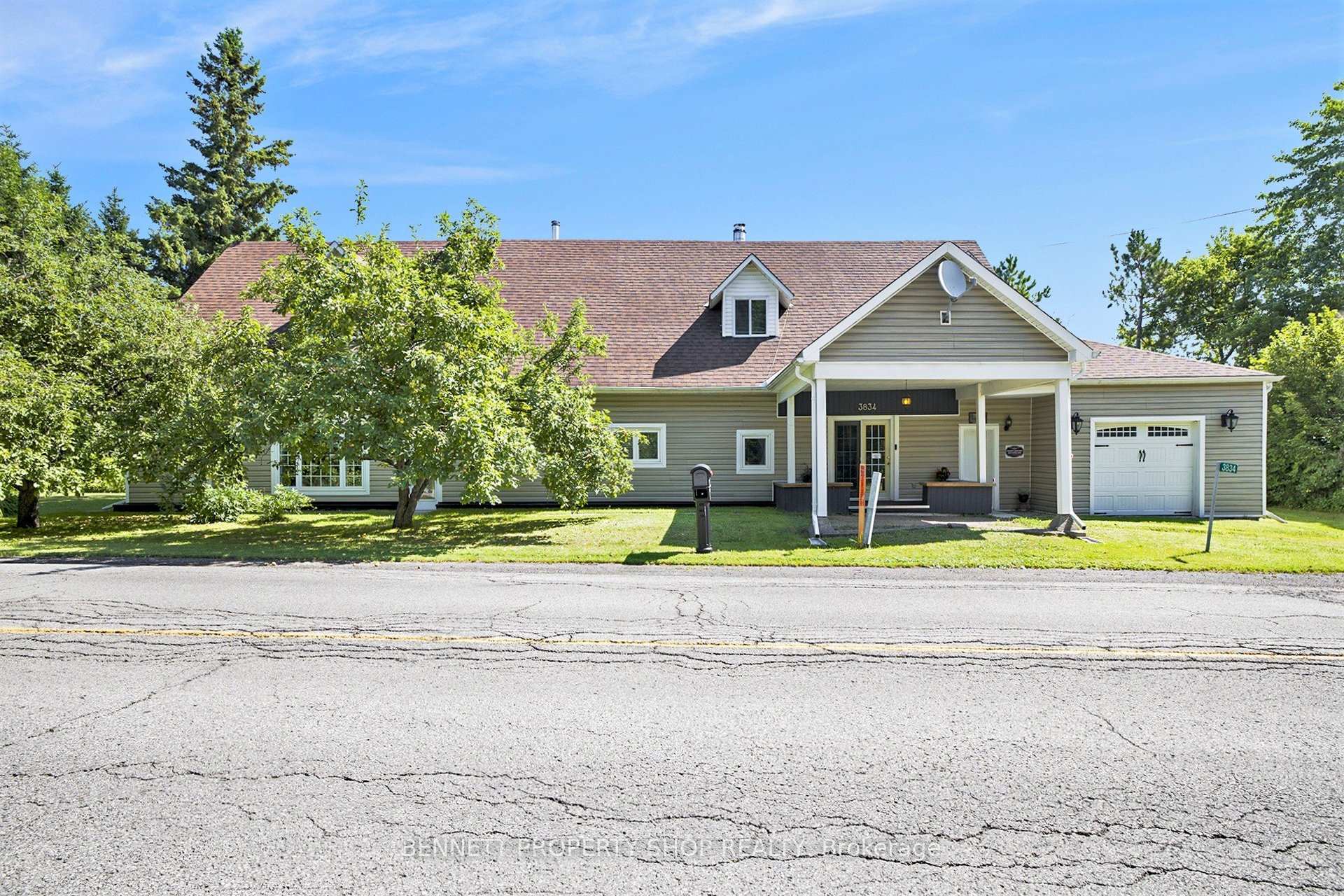 Front of 3834 Woodkilton Road