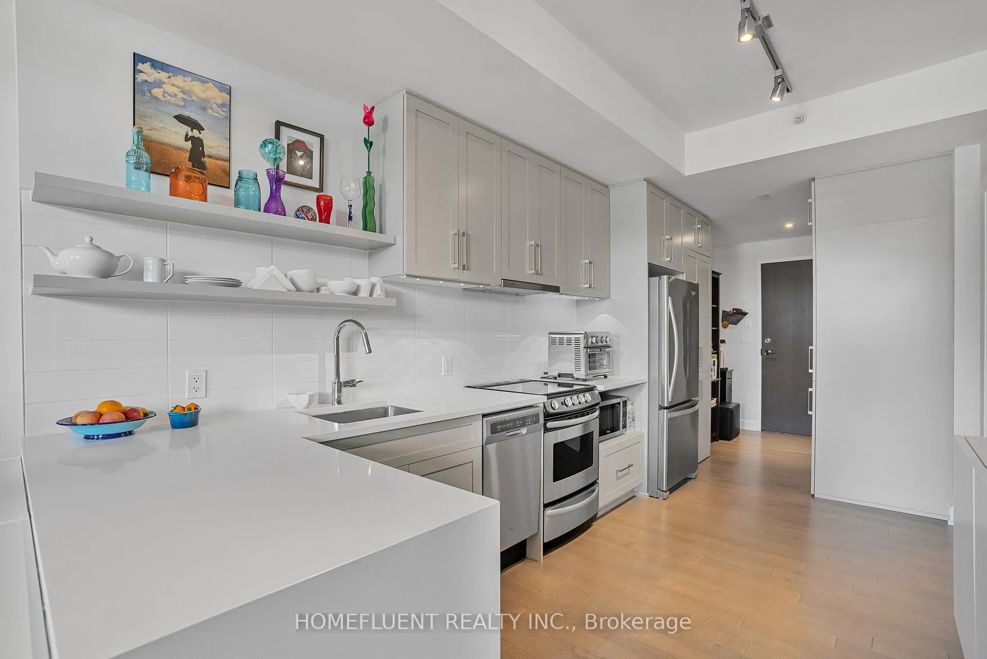 Photo 9 of Unit 305, 10 Rosemount Avenue, Ottawa, Hintonburg — HOMEH