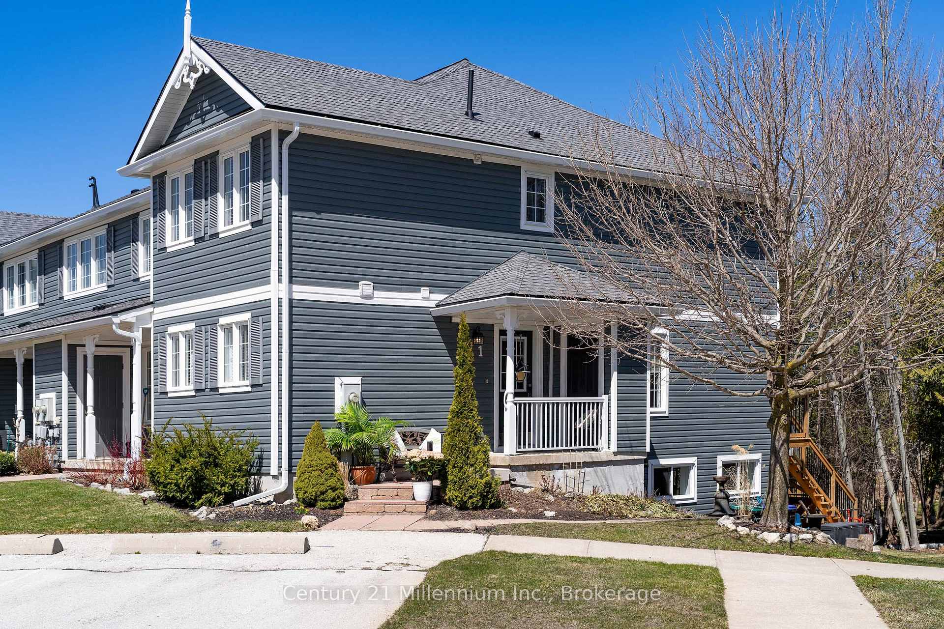 Photo 3 of 1 Westwind Drive, Collingwood — HOMEH