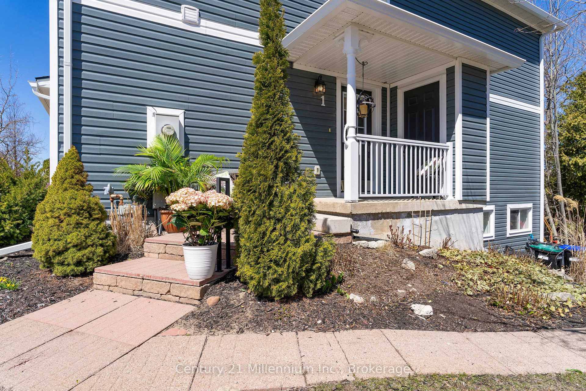 Photo 5 of 1 Westwind Drive, Collingwood — HOMEH