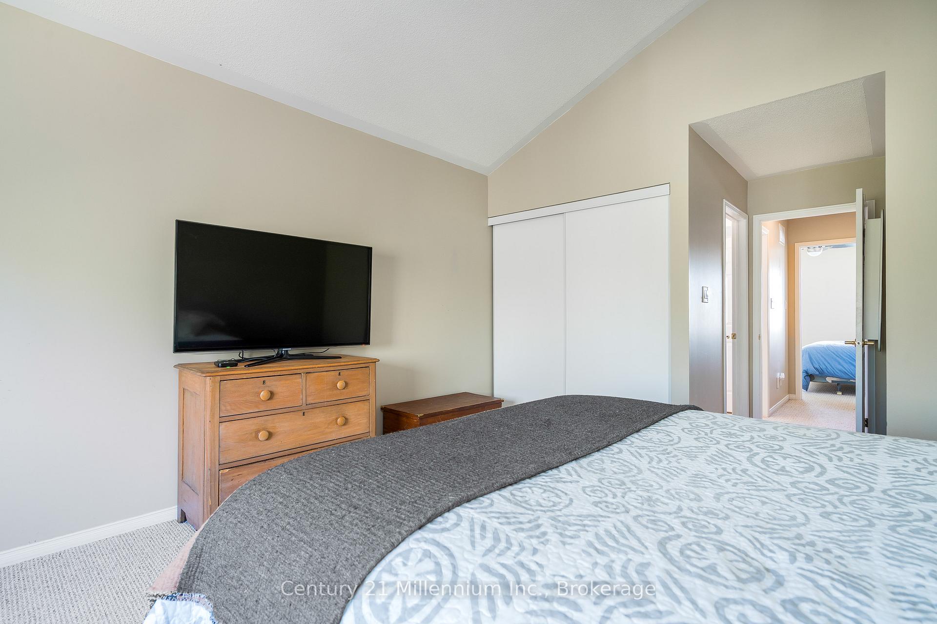 Photo 41 of 1 Westwind Drive, Collingwood — HOMEH