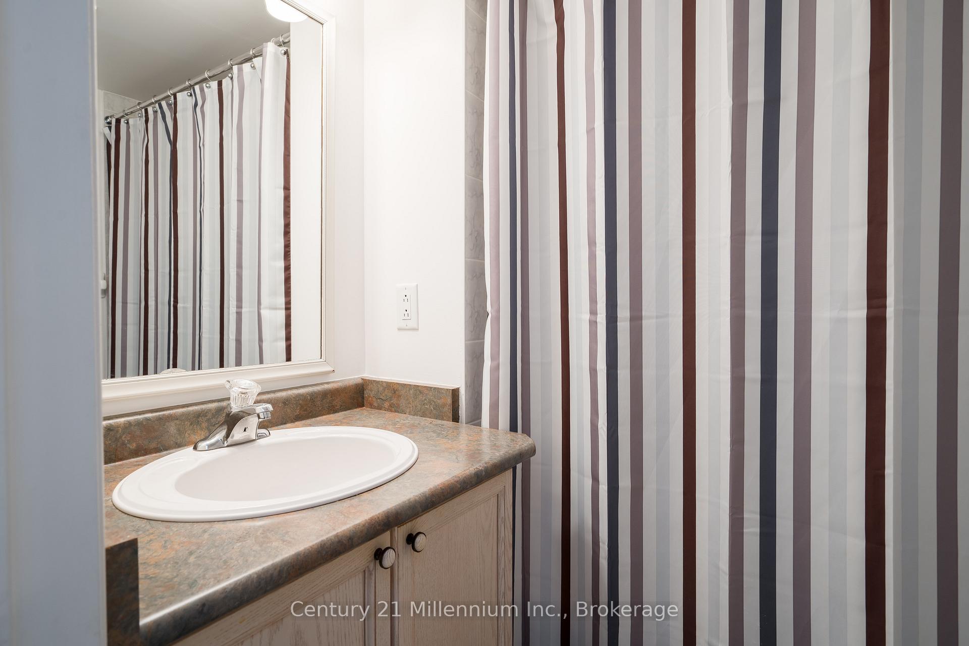 Photo 46 of 1 Westwind Drive, Collingwood — HOMEH