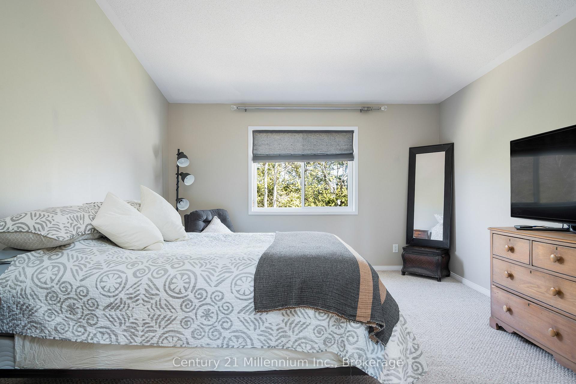 Photo 40 of 1 Westwind Drive, Collingwood — HOMEH