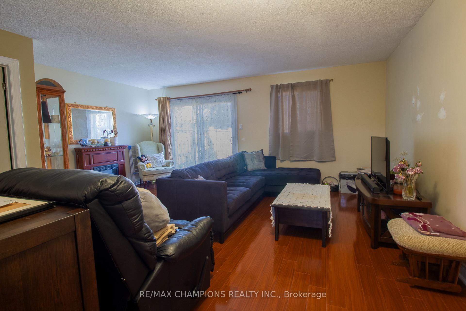 Photo 4 of Unit 72, 105 Hansen Road N, Brampton, Madoc — HOMEH