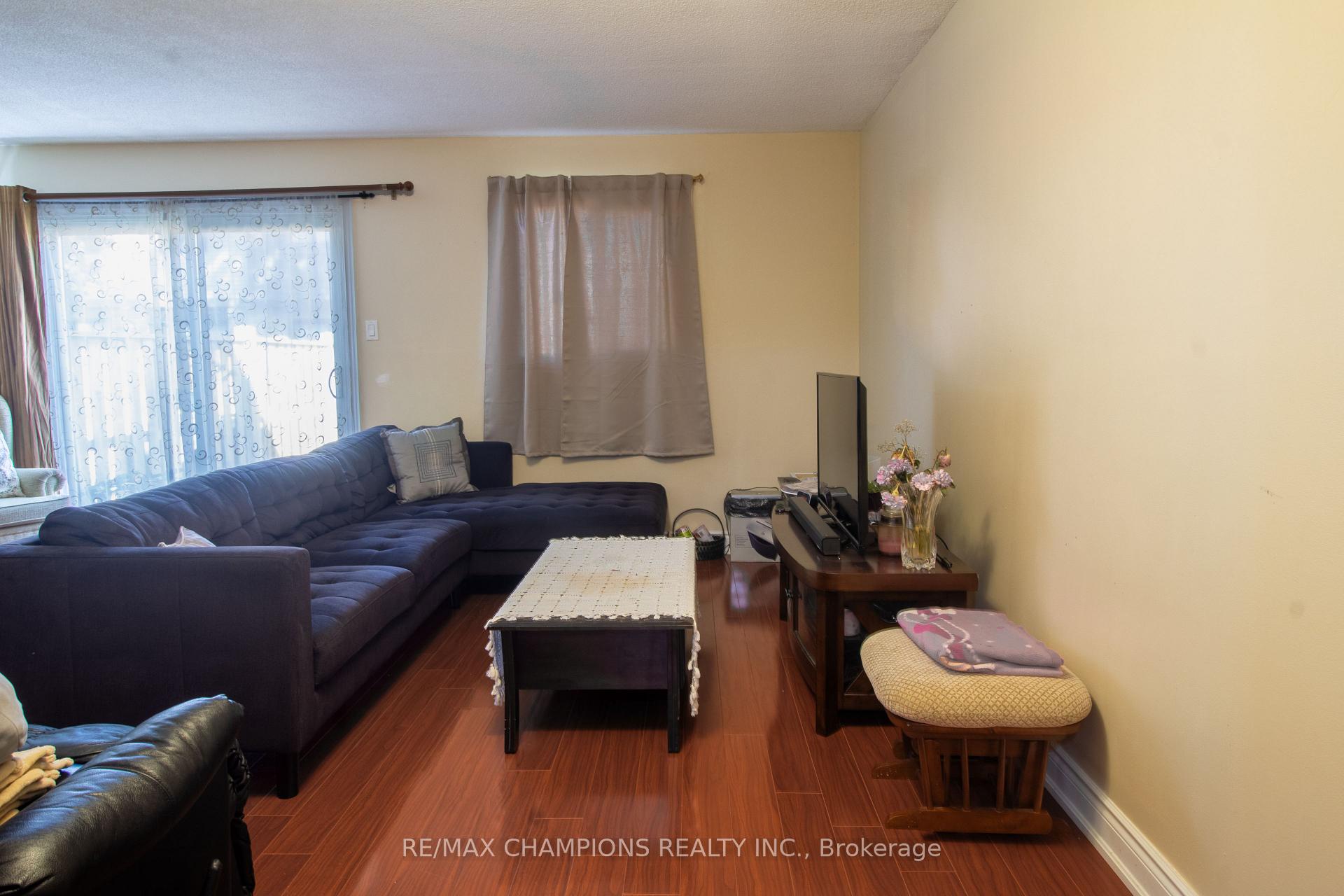 Photo 5 of Unit 72, 105 Hansen Road N, Brampton, Madoc — HOMEH