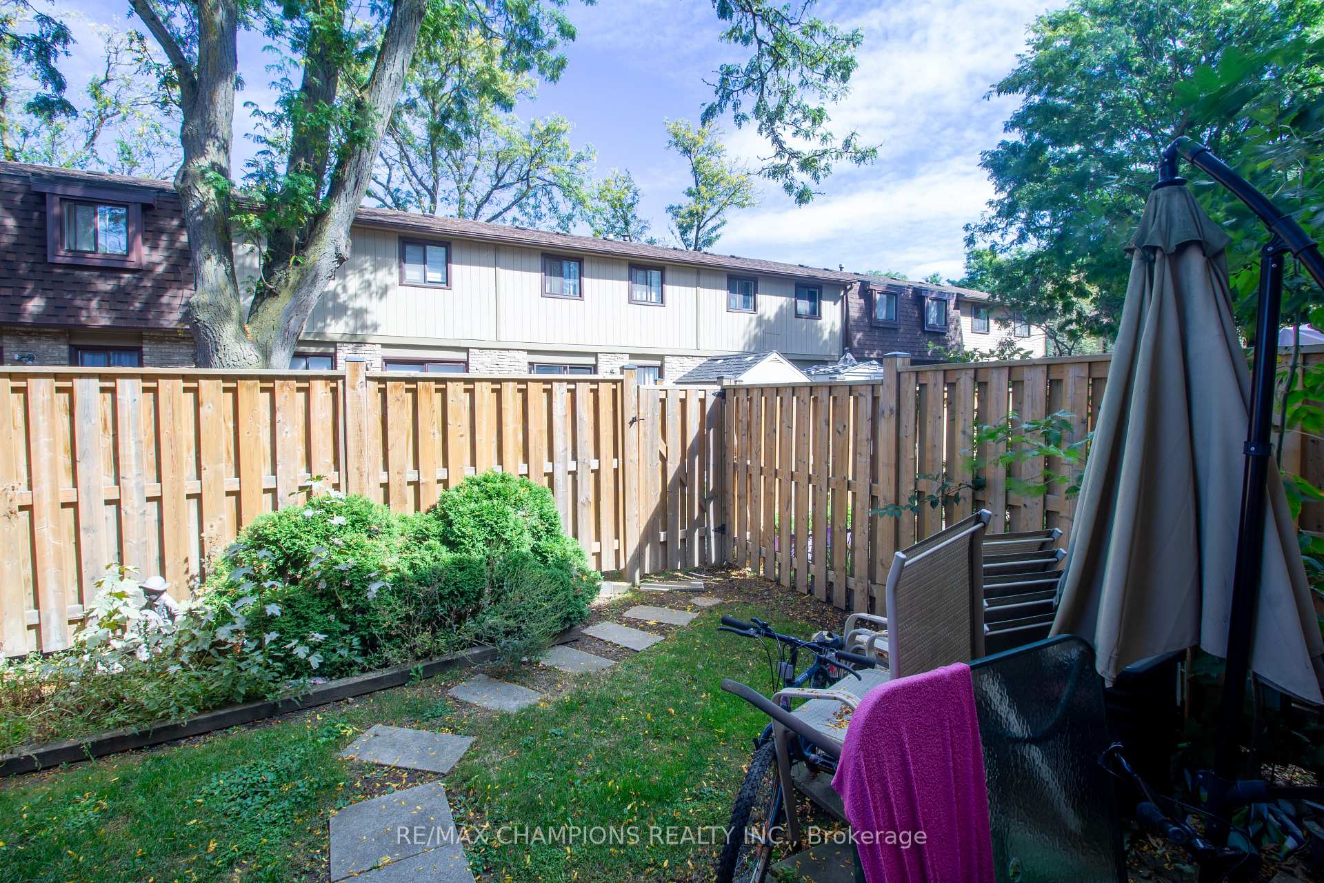 Photo 13 of Unit 72, 105 Hansen Road N, Brampton, Madoc — HOMEH