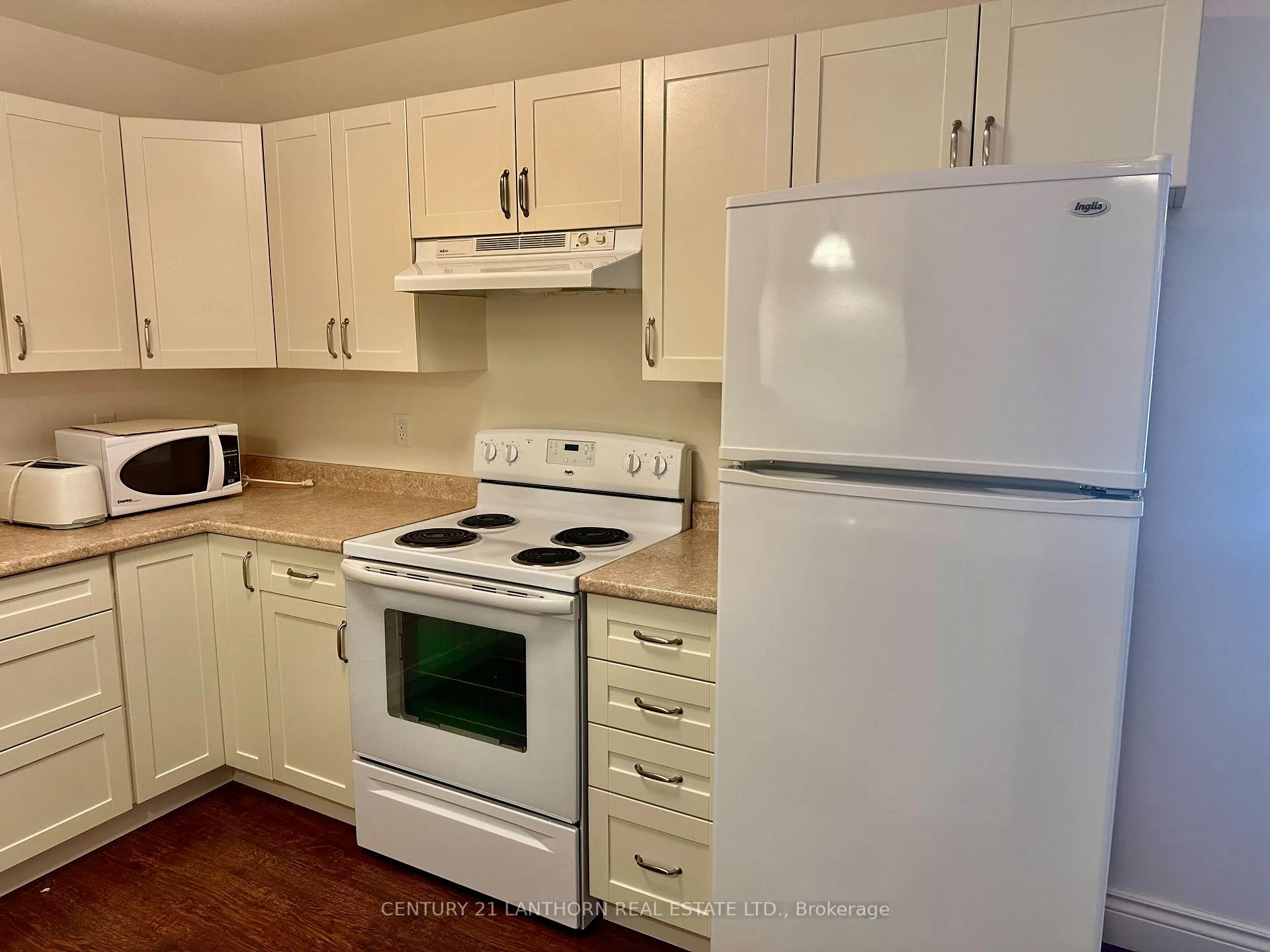 Photo 11 of Unit 3, 494 Metcalf Street, Tweed, Tweed (Village) — HOMEH