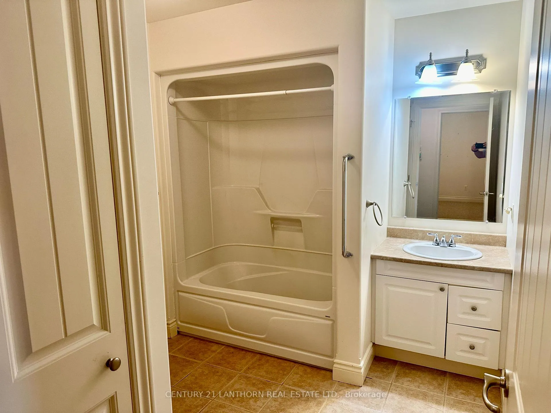 Photo 17 of Unit 3, 494 Metcalf Street, Tweed, Tweed (Village) — HOMEH