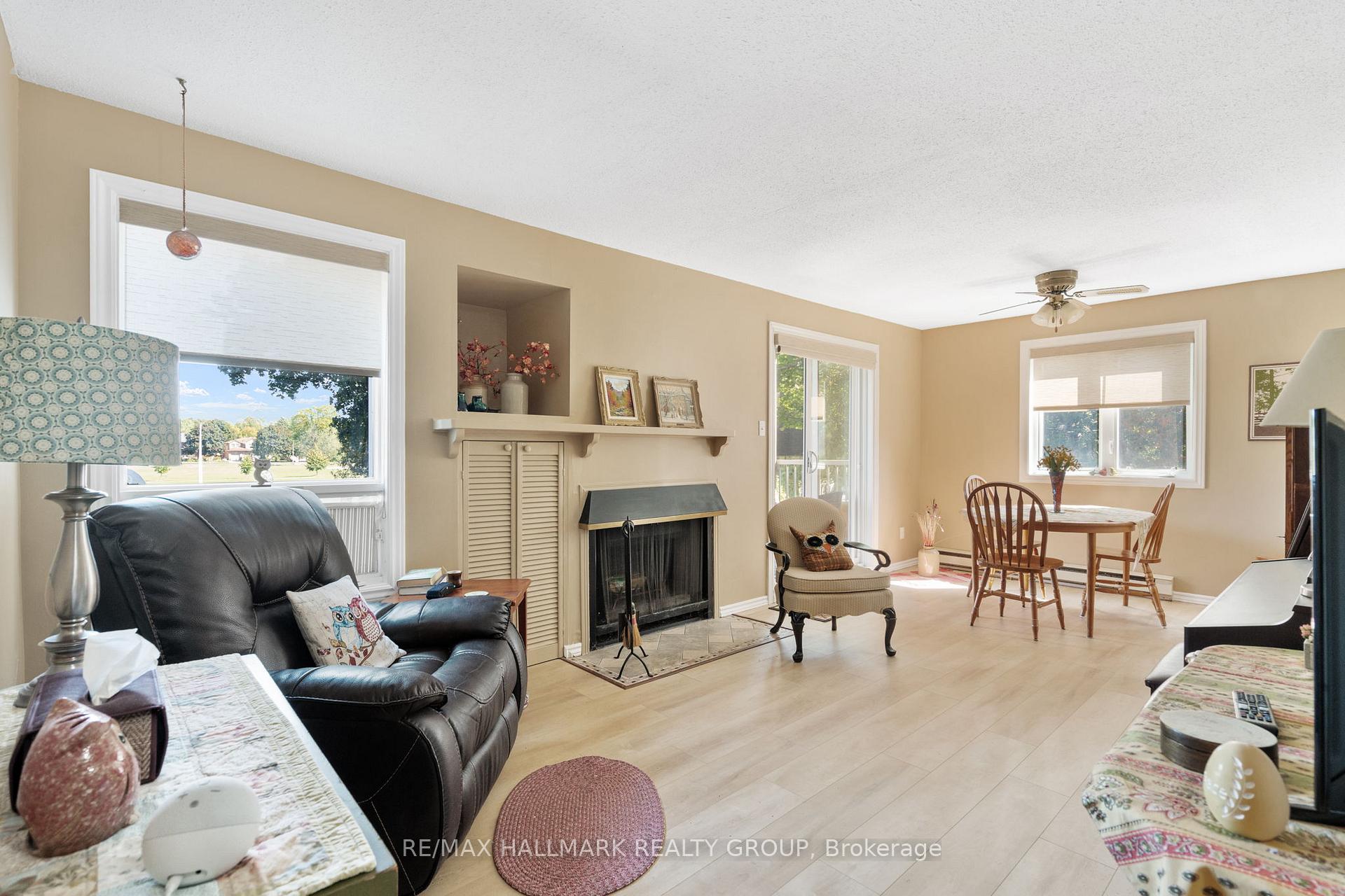 Photo 5 of Unit D, 3070 Councillors Way, Ottawa, Blossom Park/Leitrim — HOMEH