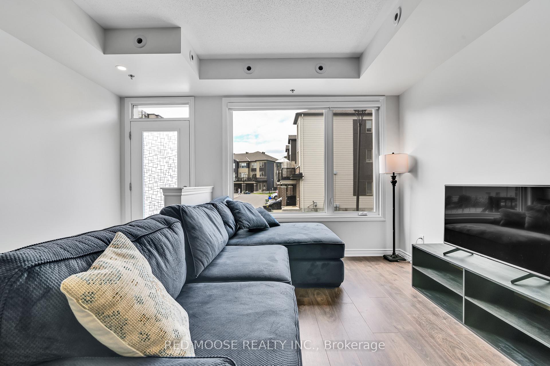 Photo 5 of 515 Takamose Private, Ottawa, CFB Rockcliffe and Area — HOMEH