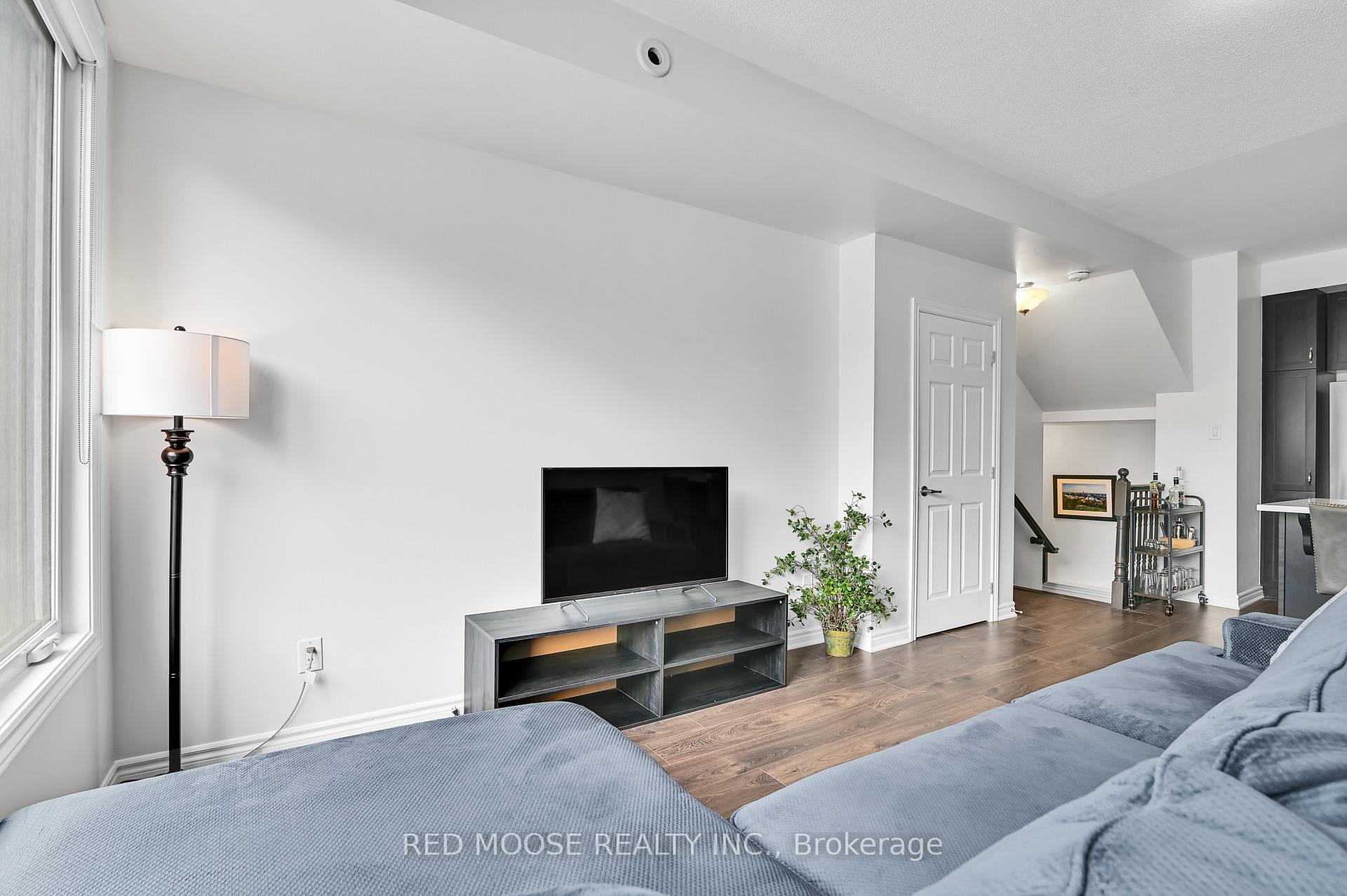 Photo 8 of 515 Takamose Private, Ottawa, CFB Rockcliffe and Area — HOMEH