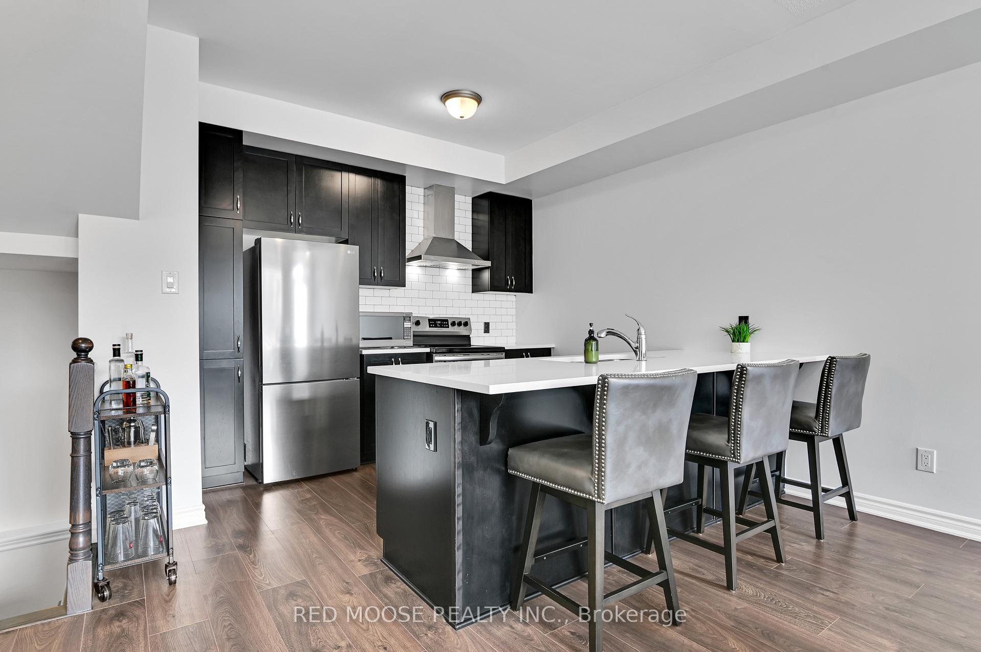 Photo 10 of 515 Takamose Private, Ottawa, CFB Rockcliffe and Area — HOMEH