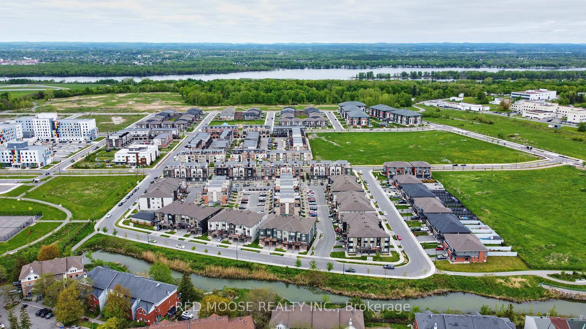 Photo 42 of 515 Takamose Private, Ottawa, CFB Rockcliffe and Area — HOMEH