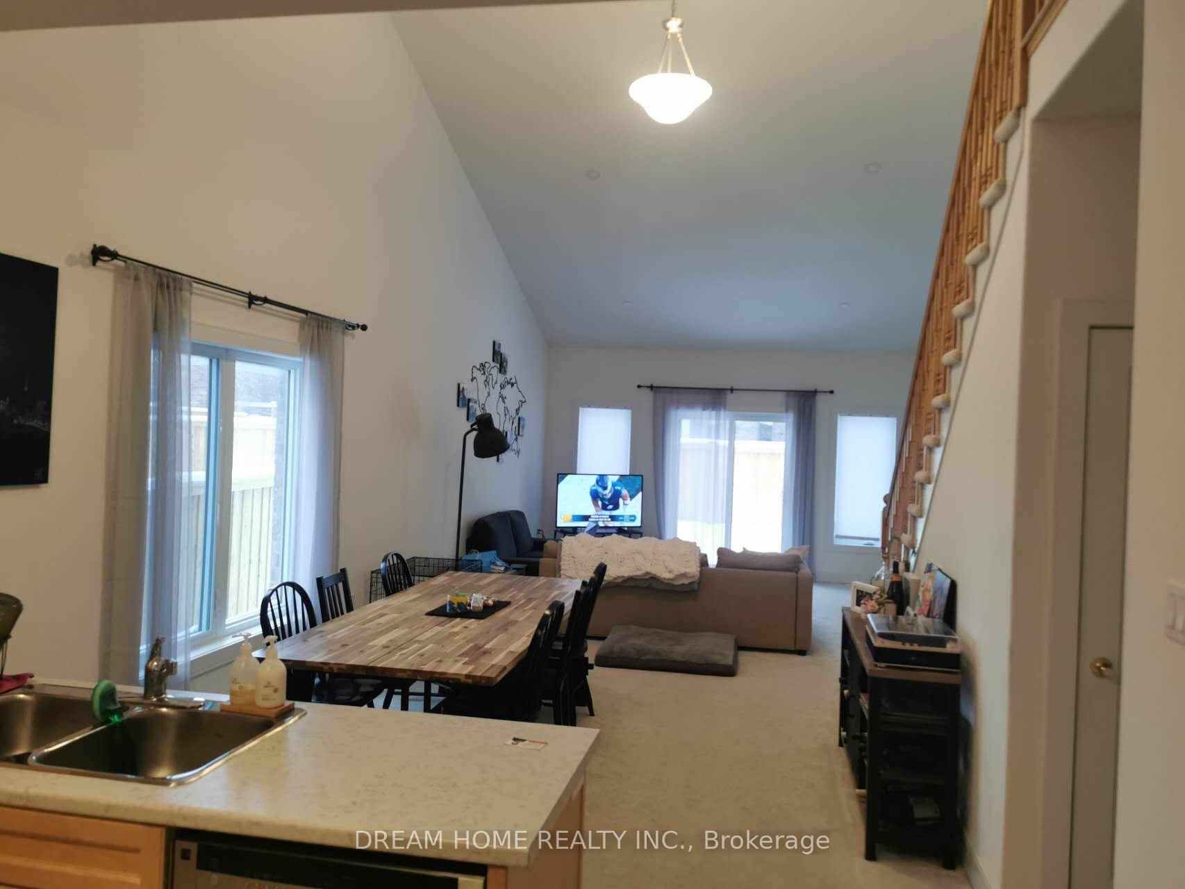 Photo 2 of 10 Mitchell Avenue, Collingwood — HOMEH
