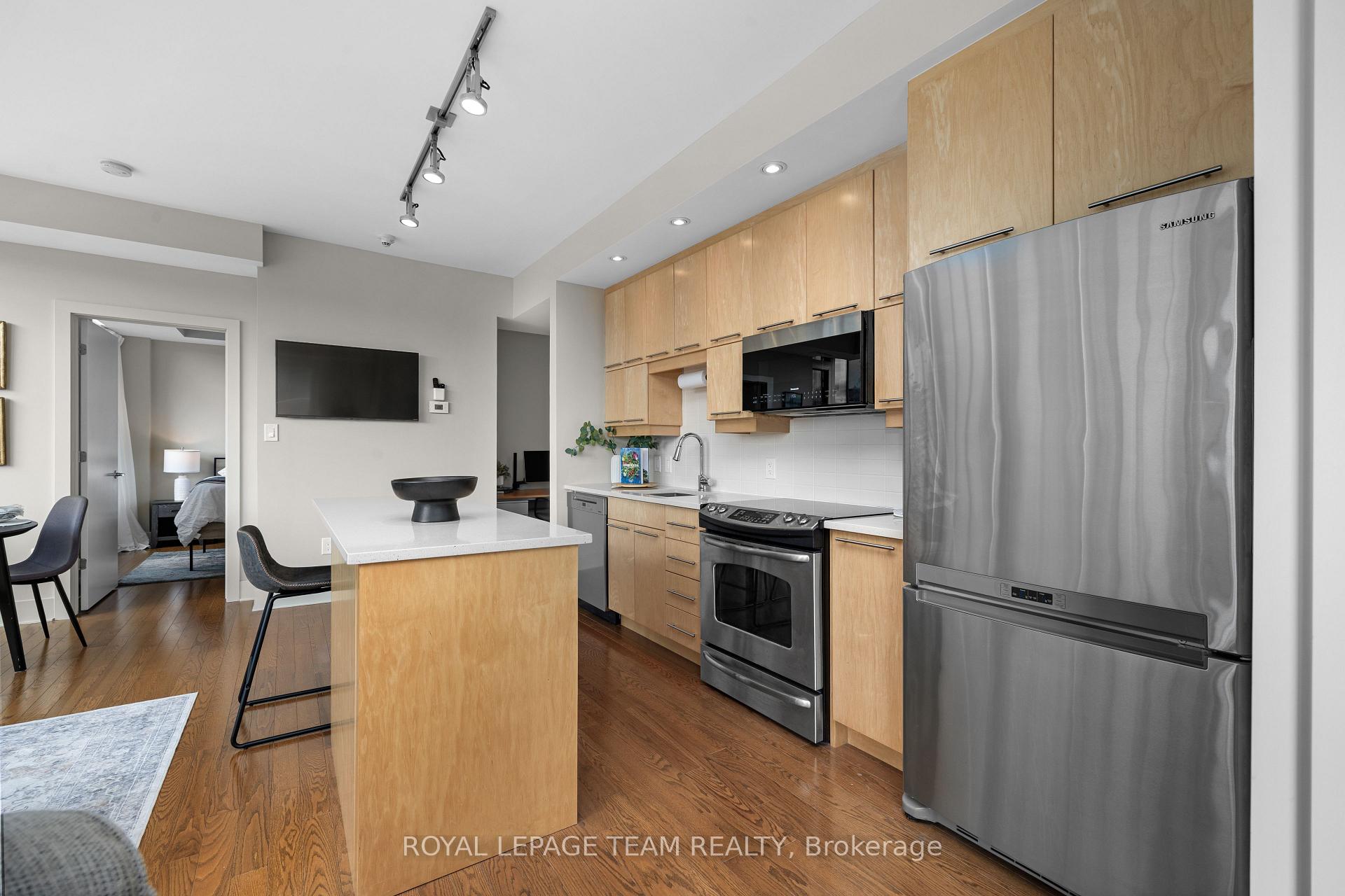 Photo 12 of Unit 306, 101 Richmond Road, Ottawa, Westboro South — HOMEH