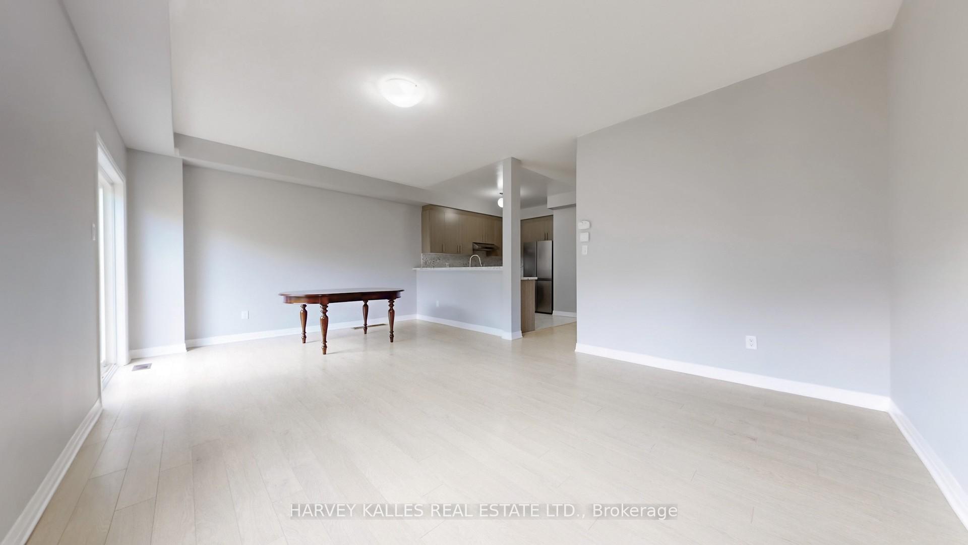 Photo 6 of 32 Bedford Estates Crescent, Barrie, Bayshore — HOMEH