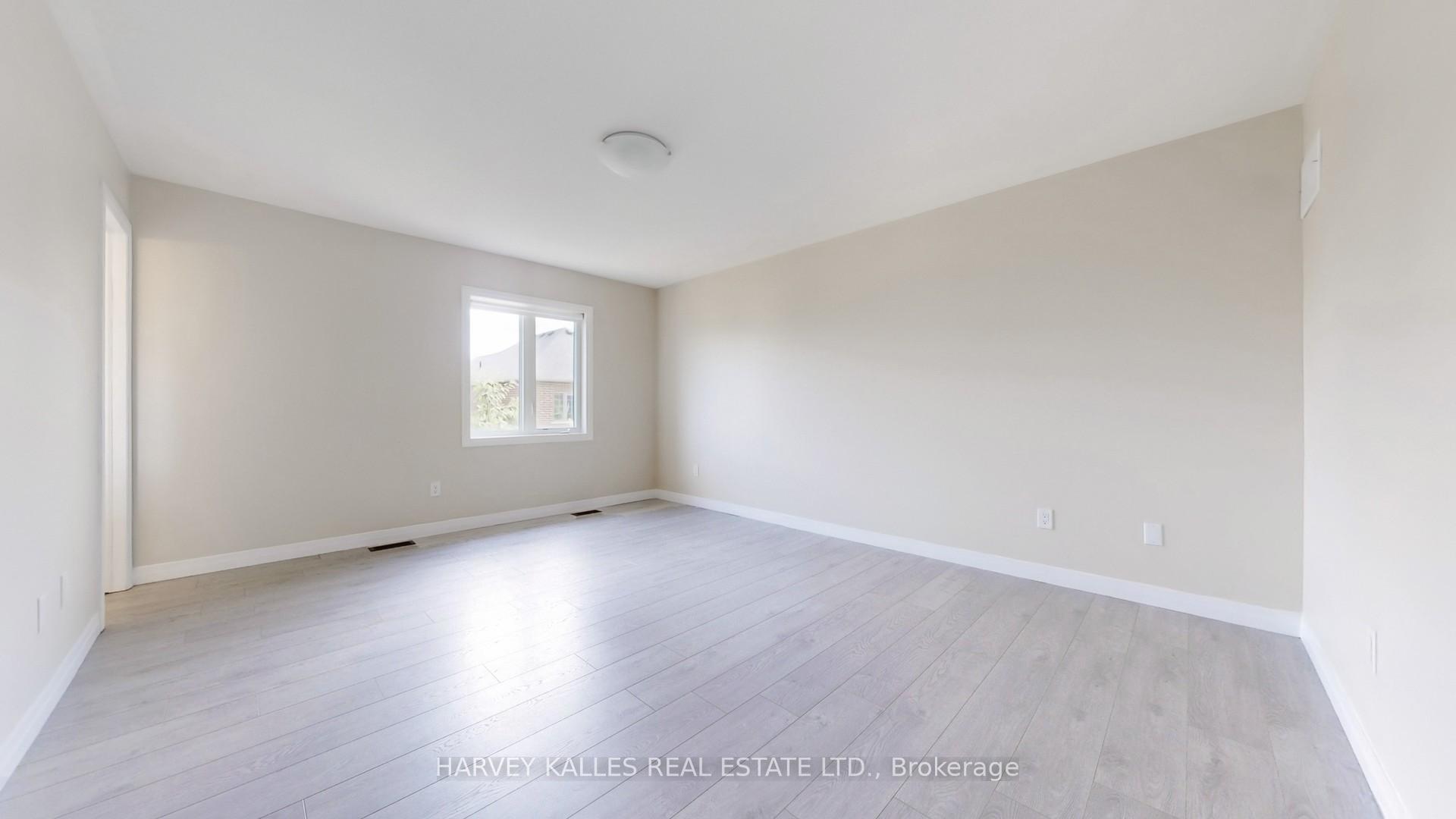 Photo 24 of 32 Bedford Estates Crescent, Barrie, Bayshore — HOMEH