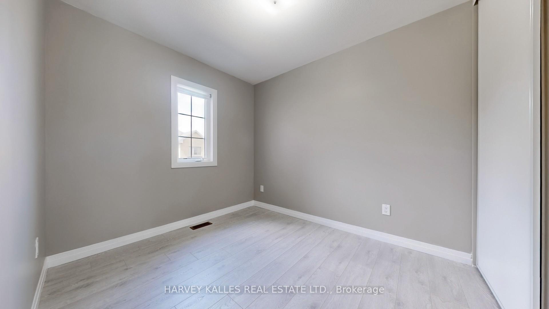 Photo 30 of 32 Bedford Estates Crescent, Barrie, Bayshore — HOMEH