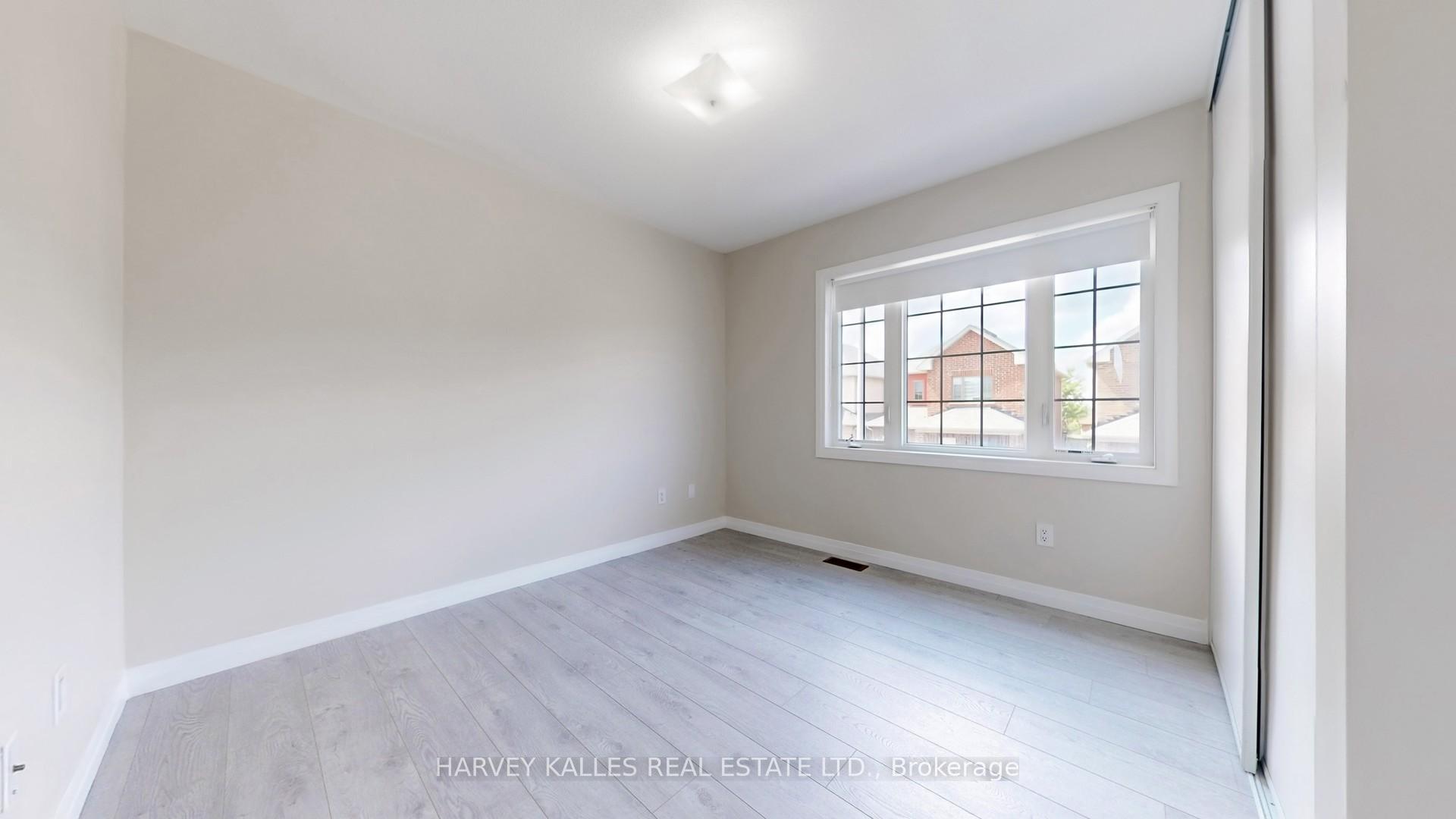 Photo 32 of 32 Bedford Estates Crescent, Barrie, Bayshore — HOMEH