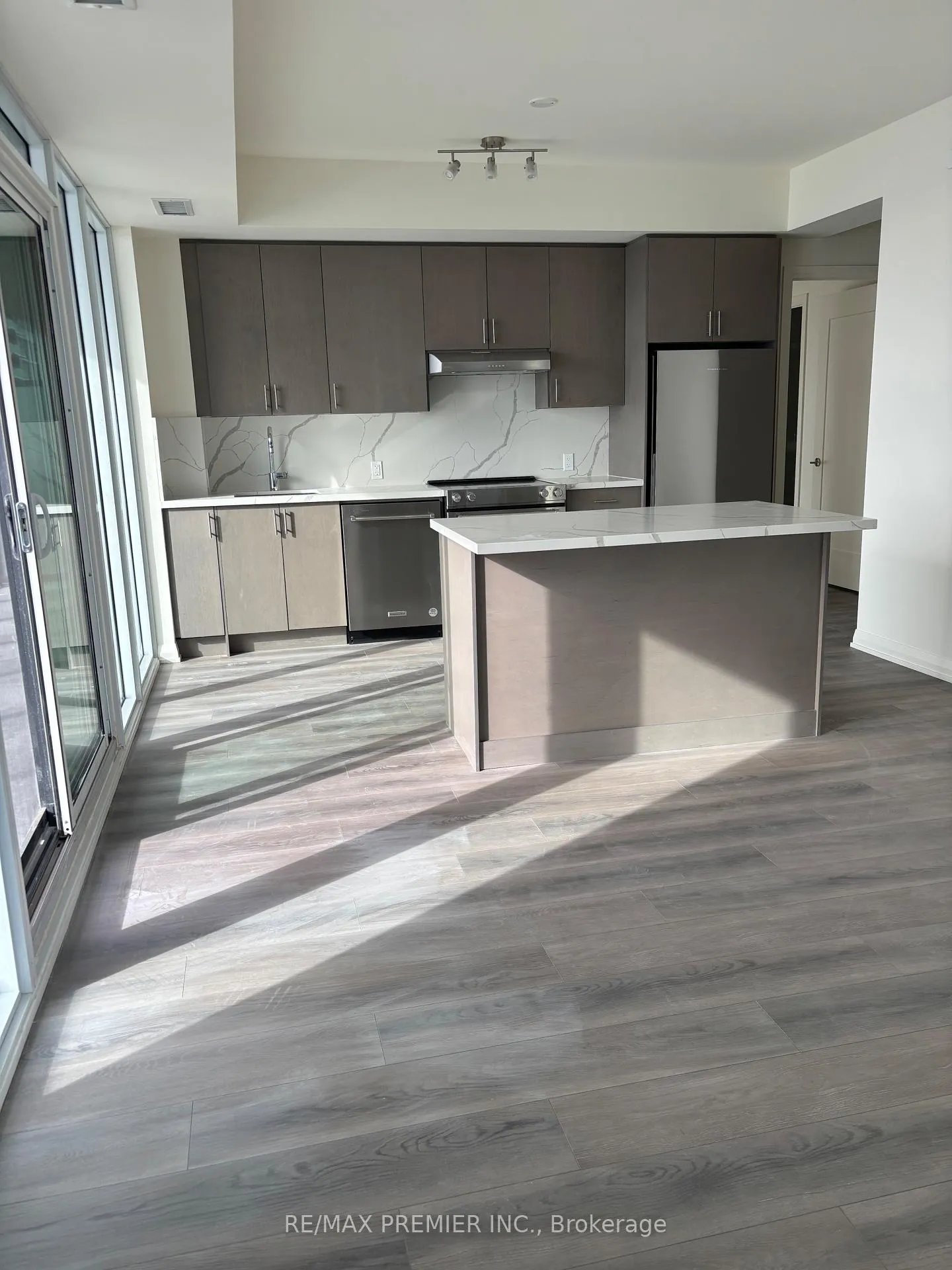 Photo 14 of Unit 1410, 8960 Jane Street, Vaughan, Vellore Village — HOMEH