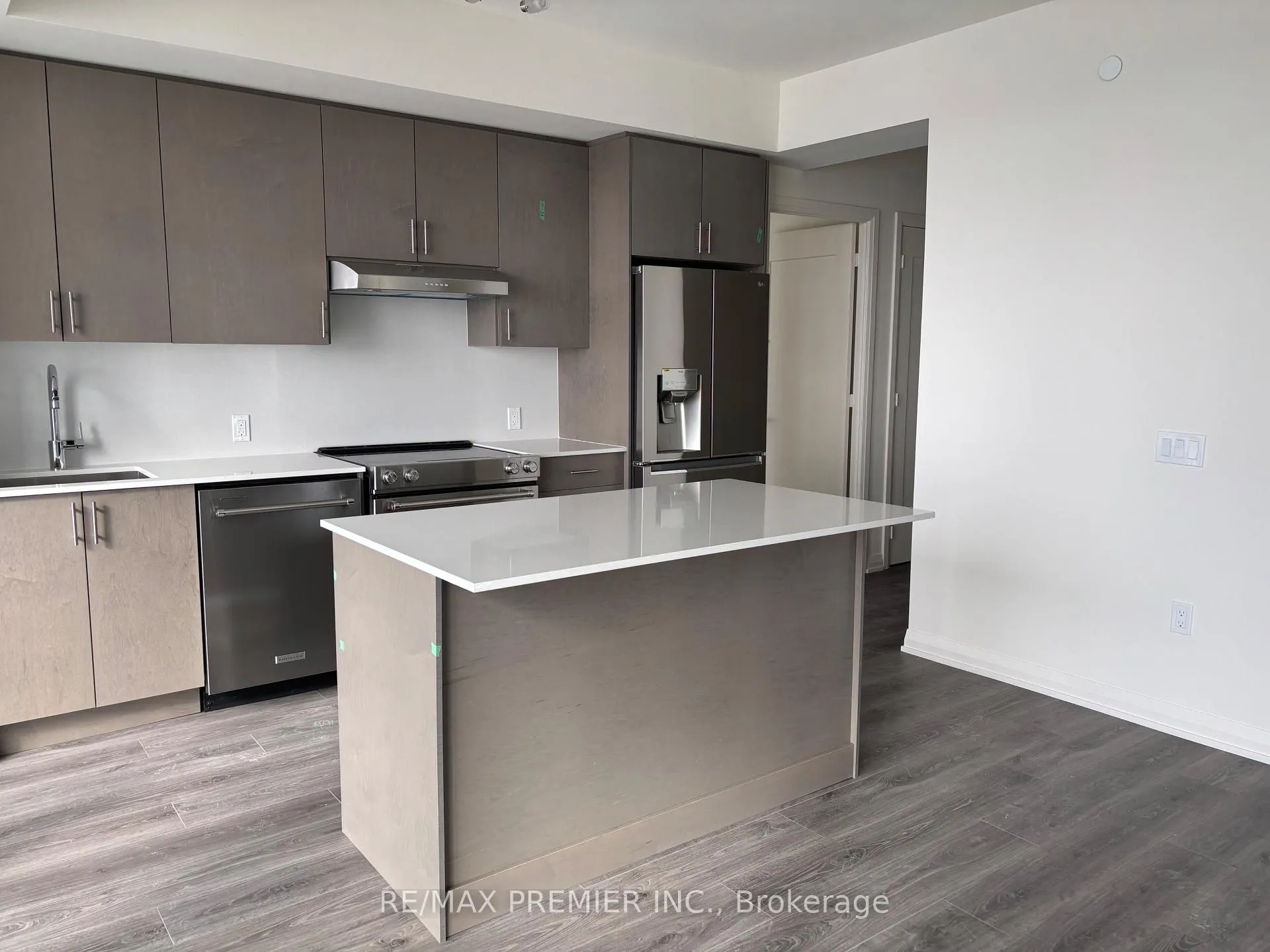 Photo 16 of Unit 1410, 8960 Jane Street, Vaughan, Vellore Village — HOMEH
