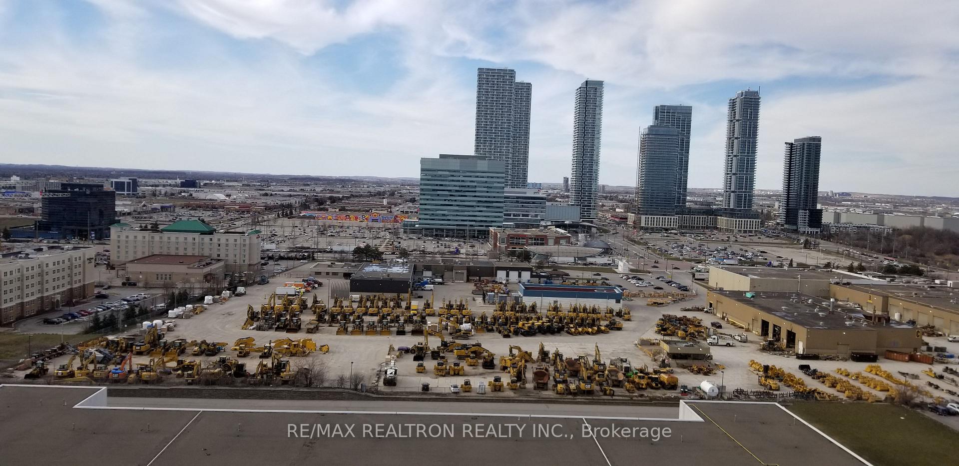 Photo 30 of Unit 1916, 38 Honeycrisp Crescent, Vaughan, Concord — HOMEH