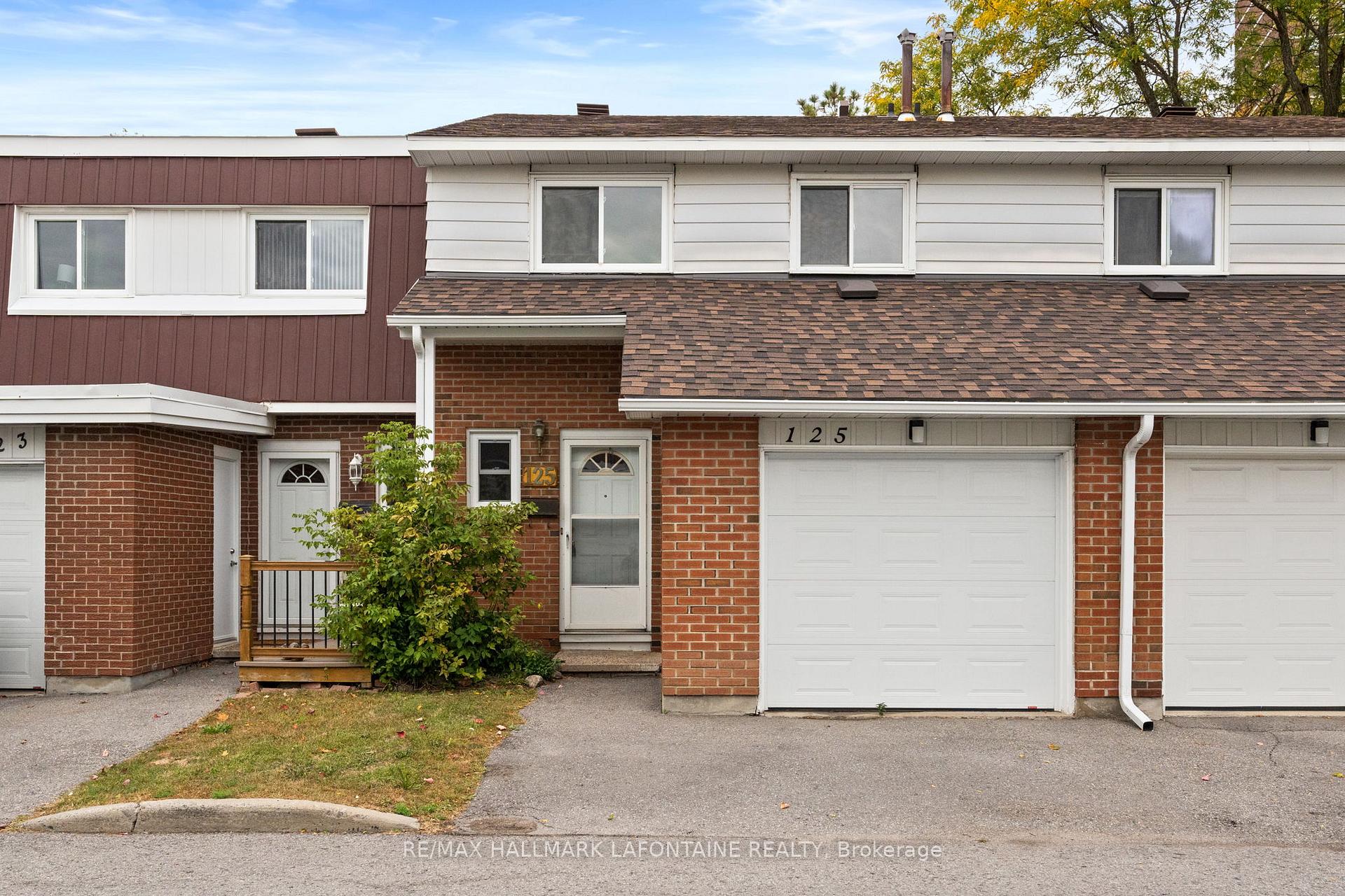 Photo 1 of 125 The Rockery Private, Ottawa, Carson Meadows — HOMEH