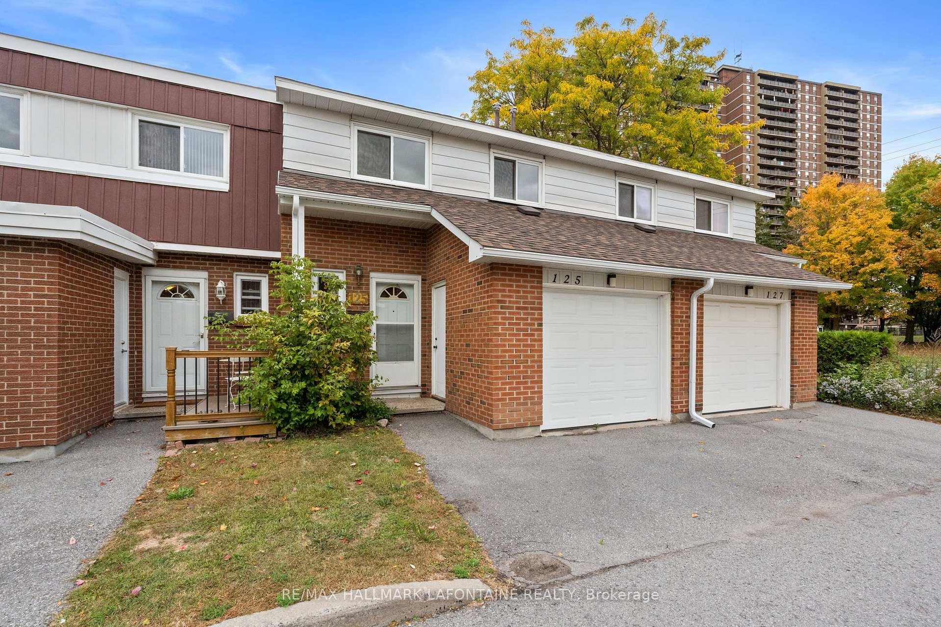 Photo 2 of 125 The Rockery Private, Ottawa, Carson Meadows — HOMEH
