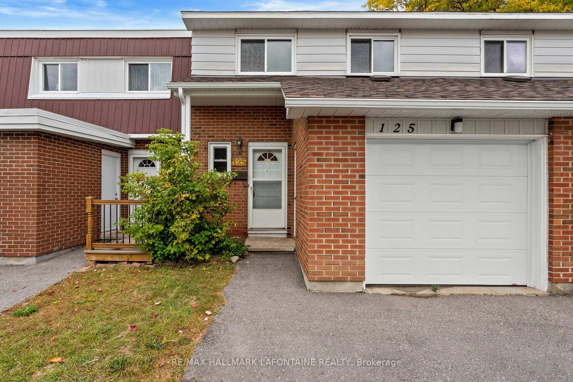 Photo 3 of 125 The Rockery Private, Ottawa, Carson Meadows — HOMEH