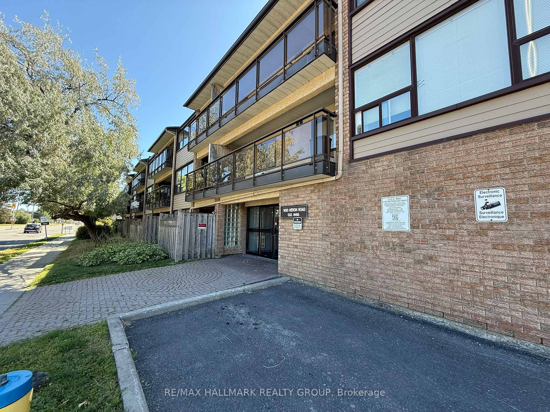 Photo 2 of Unit 202, 1490 Heron Road, Ottawa, Heron Gate — HOMEH