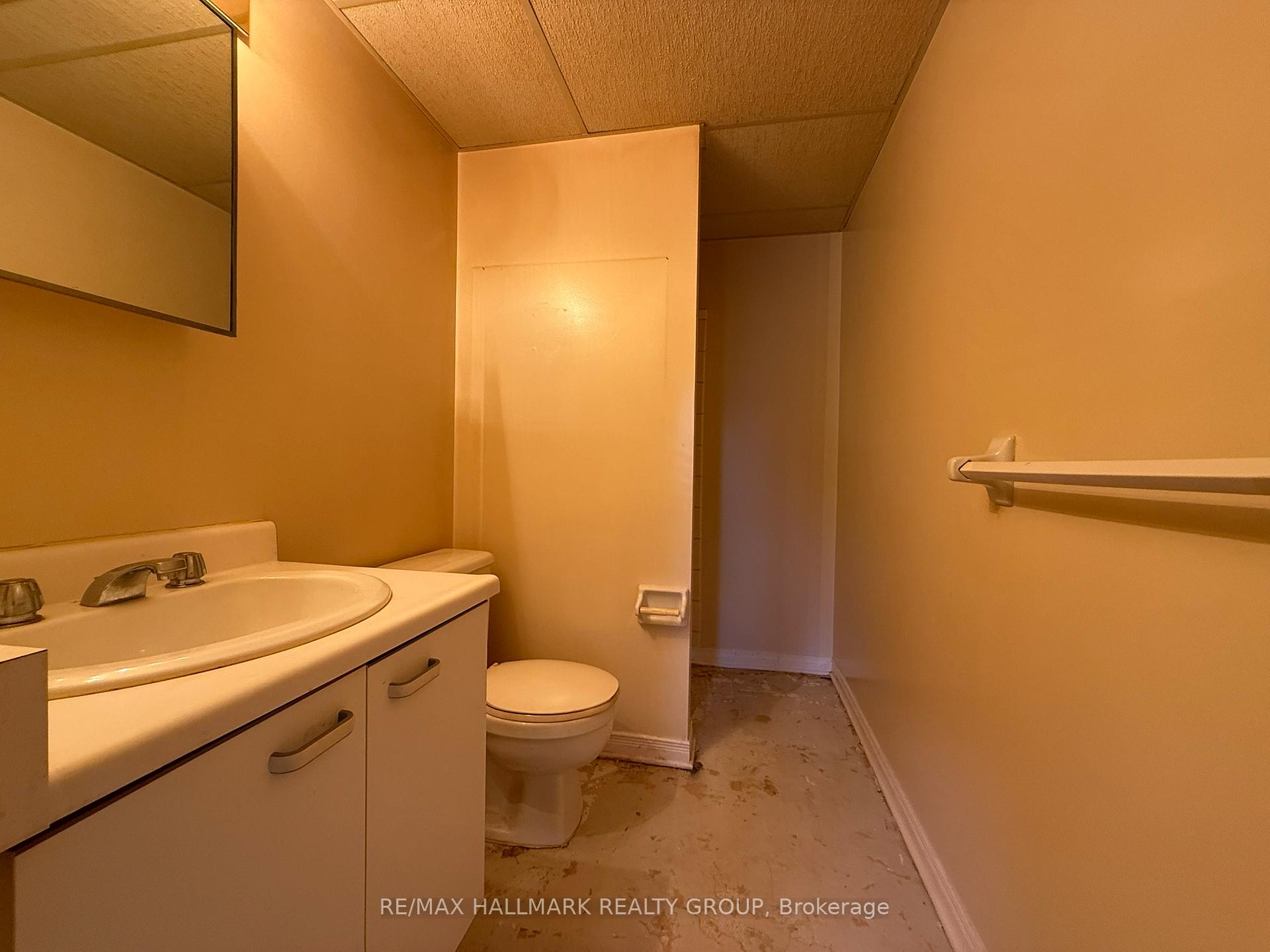 Photo 12 of Unit 202, 1490 Heron Road, Ottawa, Heron Gate — HOMEH