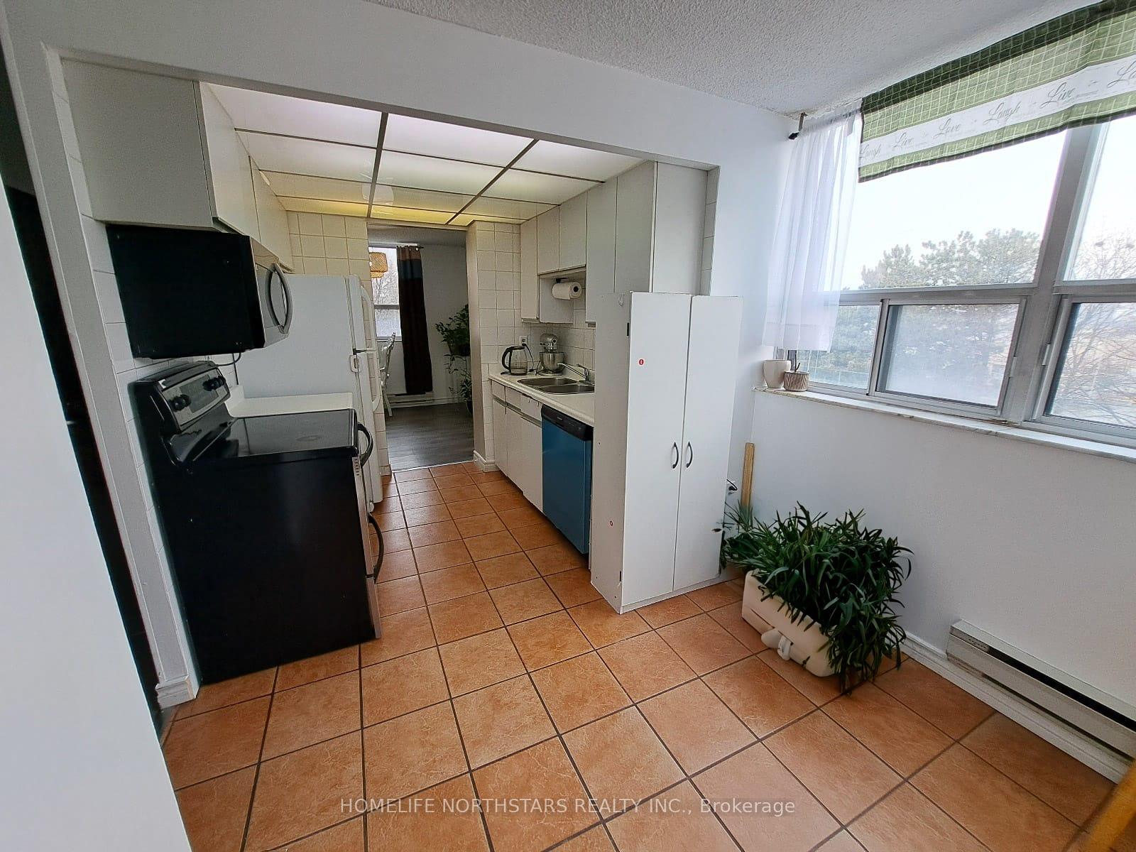 Photo 8 of Unit 309, 3 Lisa Street, Brampton, Queen Street Corridor — HOMEH