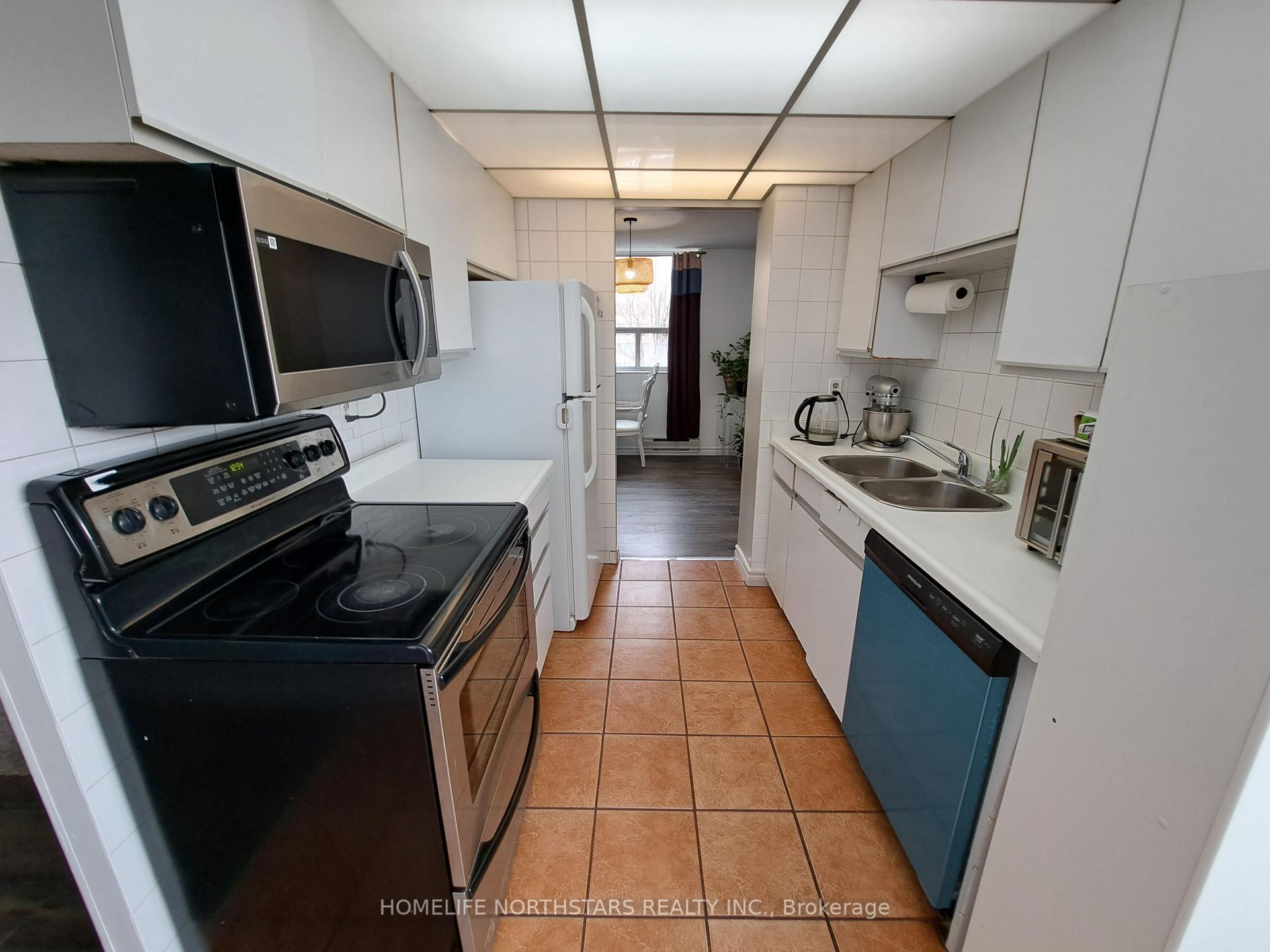 Photo 2 of Unit 309, 3 Lisa Street, Brampton, Queen Street Corridor — HOMEH