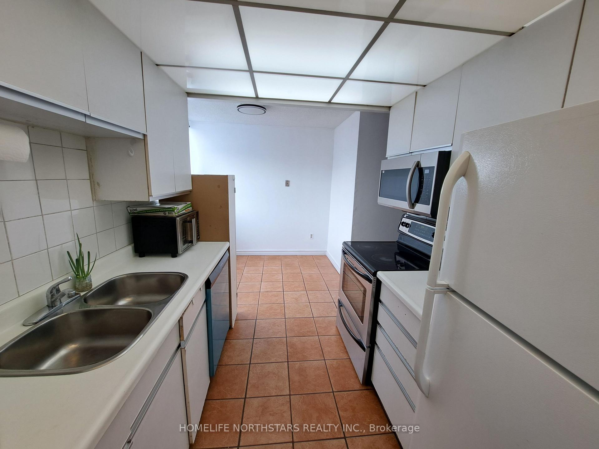 Photo 3 of Unit 309, 3 Lisa Street, Brampton, Queen Street Corridor — HOMEH