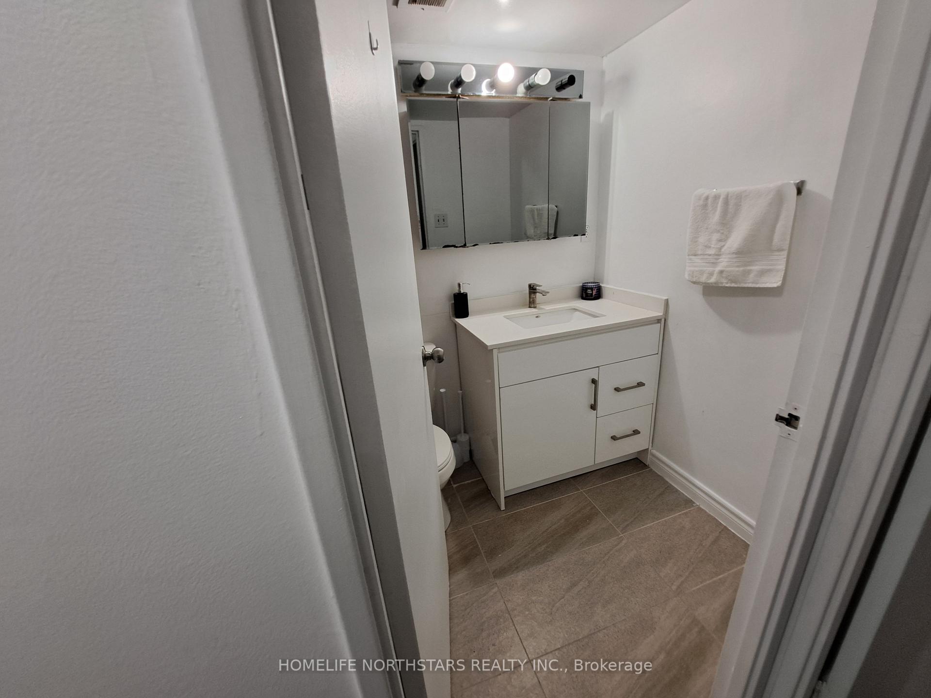 Photo 5 of Unit 309, 3 Lisa Street, Brampton, Queen Street Corridor — HOMEH