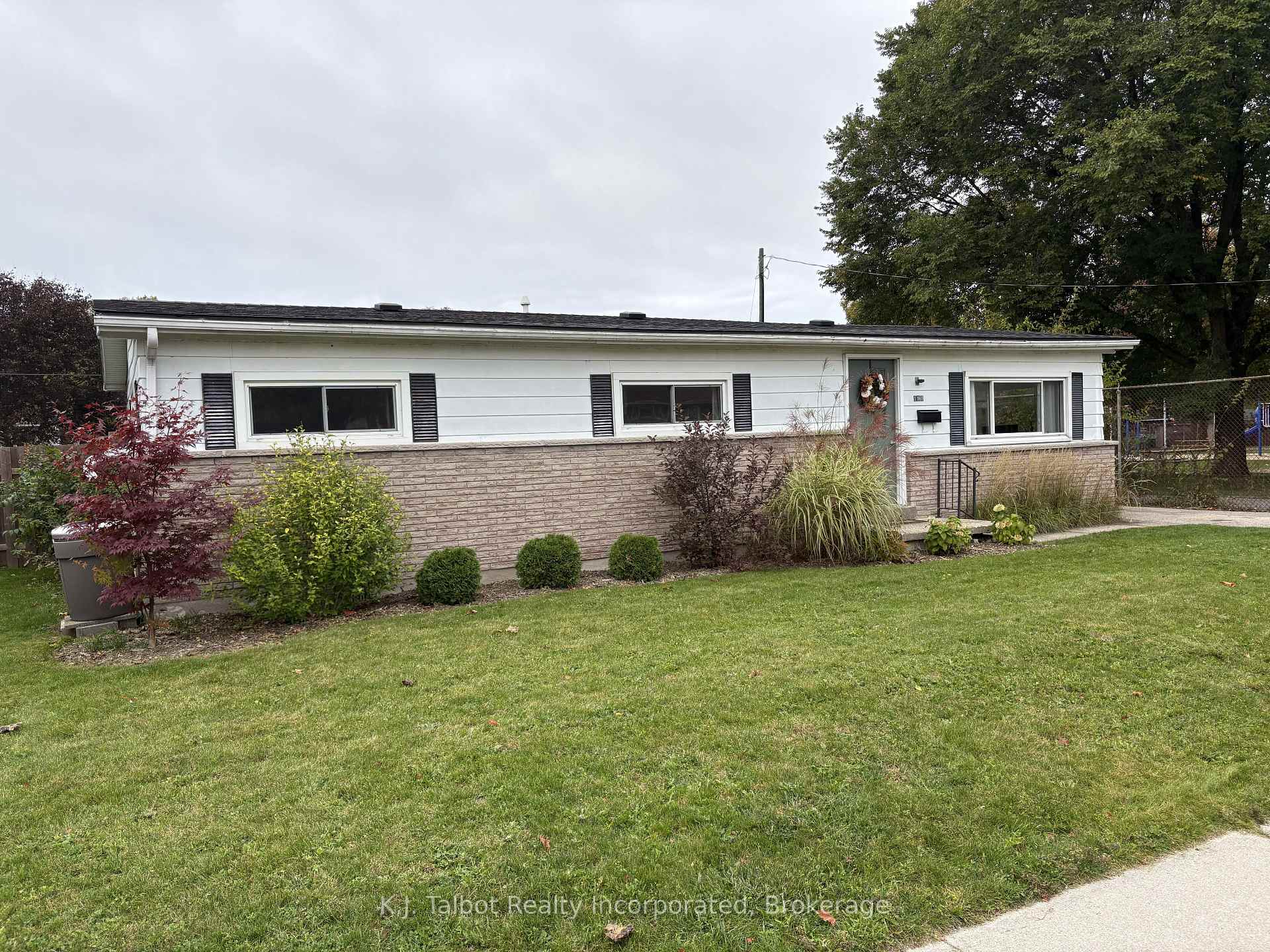 Photo 4 of 190 South Street, Goderich, Goderich (Town) — HOMEH