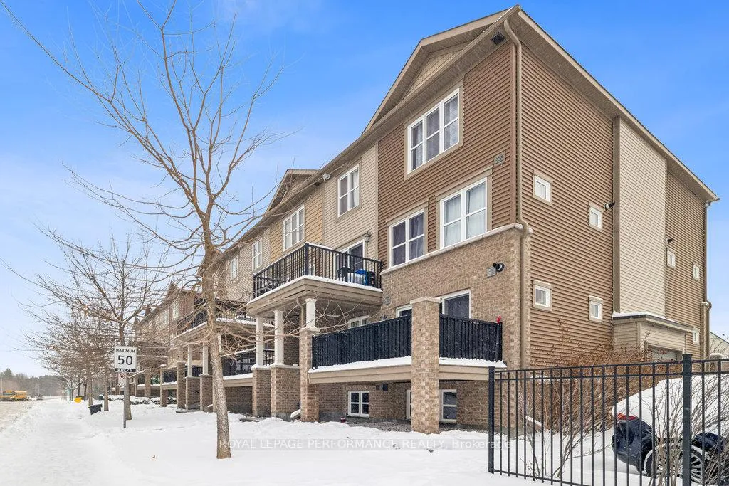 Photo 3 of Unit 8, 474 Clearbrook Drive, Ottawa, Barrhaven - Strandherd — HOMEH