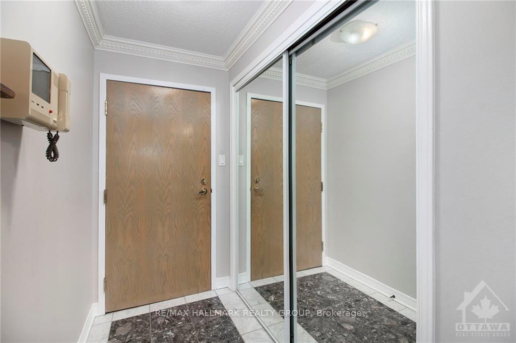 Photo 2 of Unit 104, 939 North River Road, Ottawa, Vanier — HOMEH