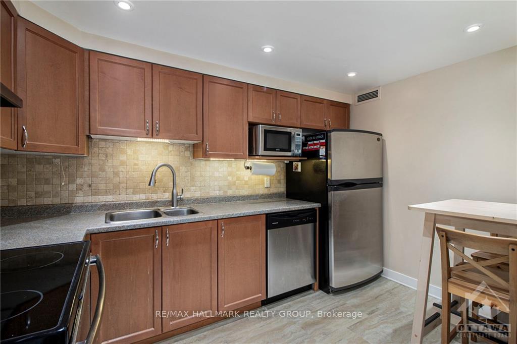Photo 3 of Unit 104, 939 North River Road, Ottawa, Vanier — HOMEH