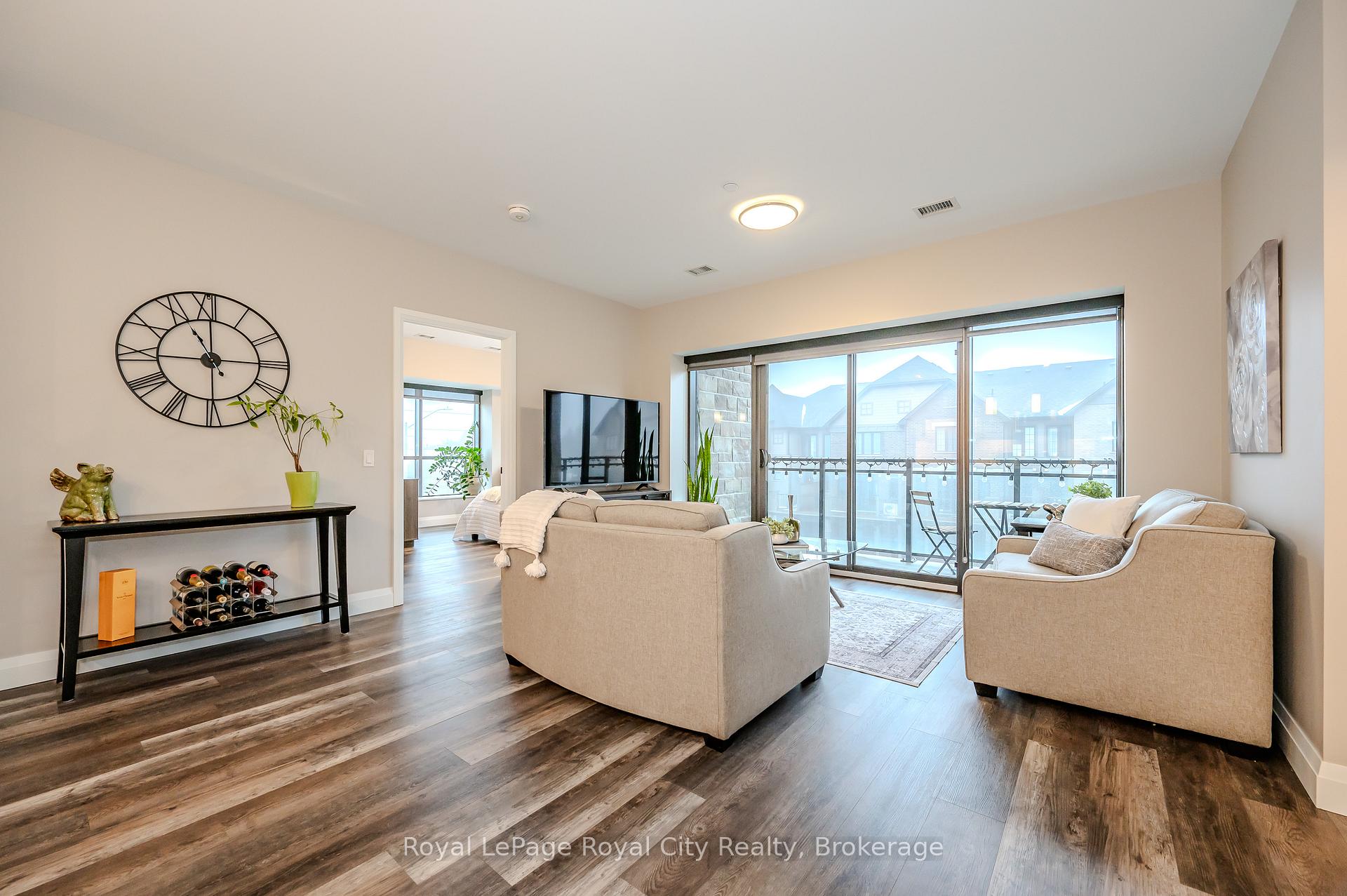 Photo 16 of Unit 312, 332 Gosling Gardens, Guelph, Clairfields/Hanlon Business Park — HOMEH