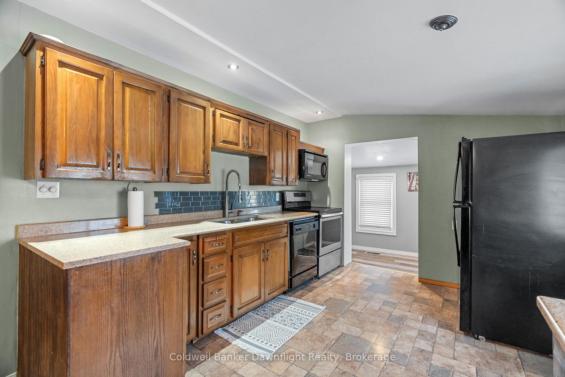 Photo 10 of 221 James Street, Central Huron, Clinton — HOMEH