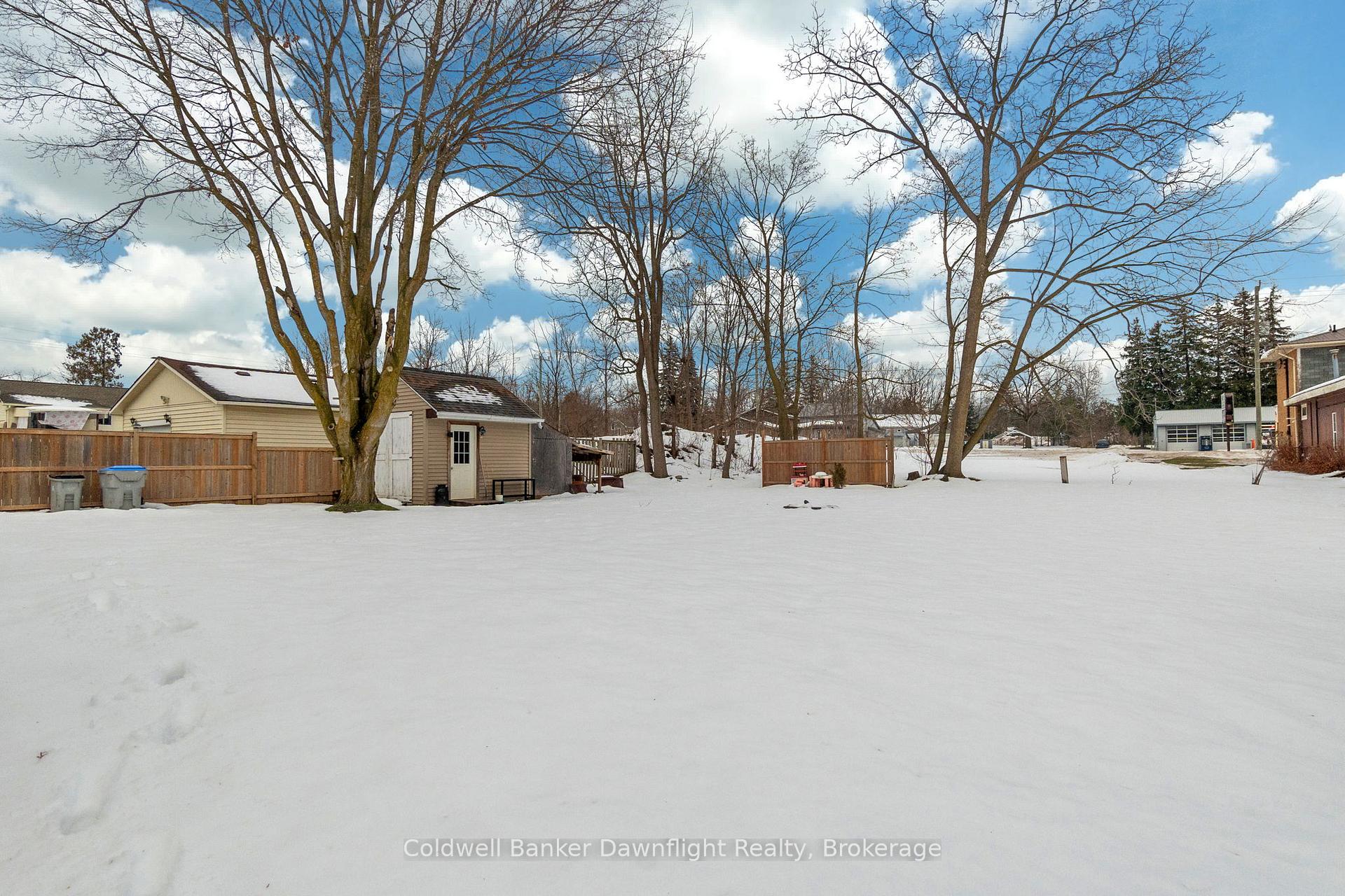 Photo 23 of 221 James Street, Central Huron, Clinton — HOMEH