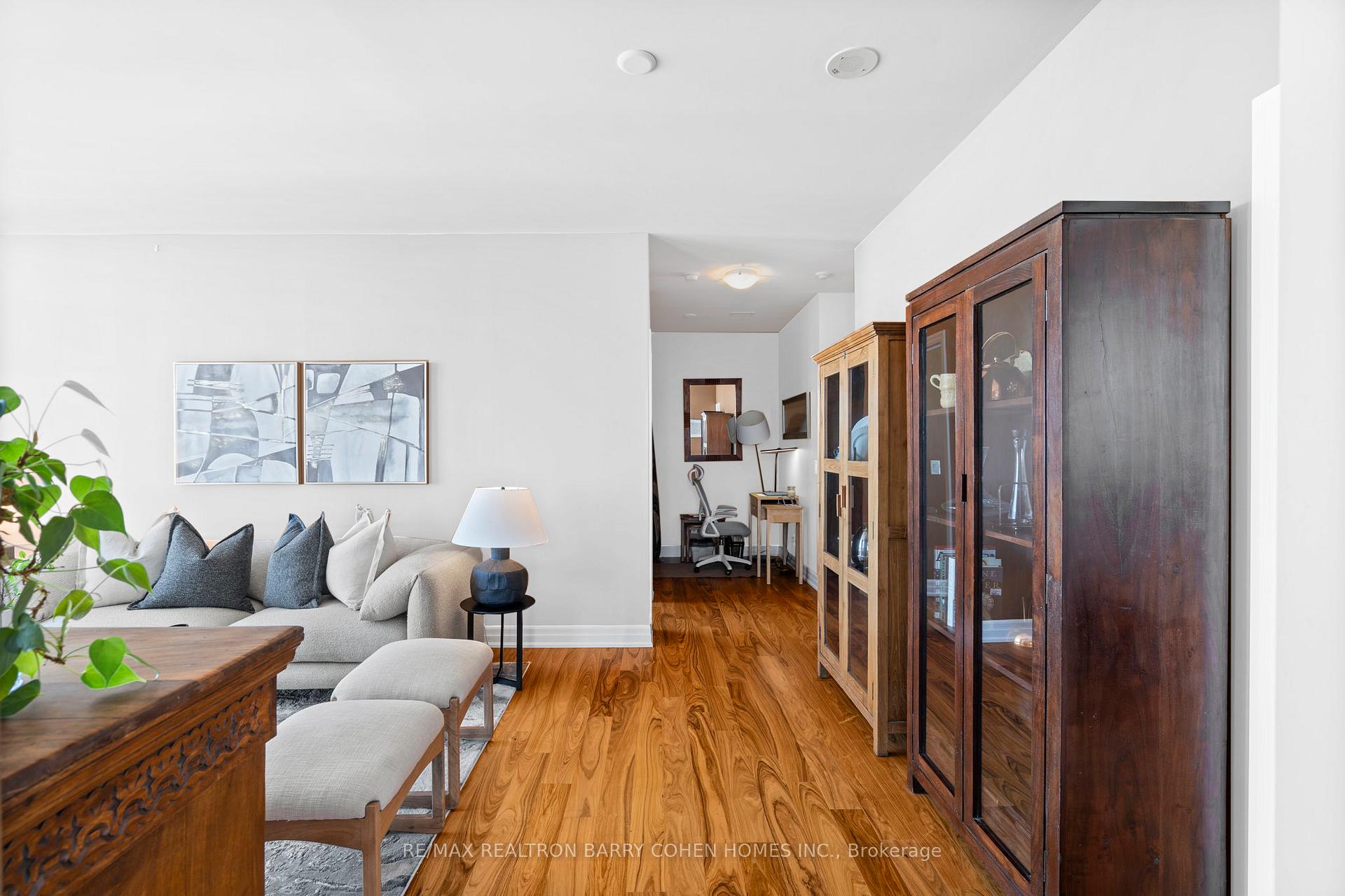 Photo 7 of Unit 2103, 500 St Clair Avenue W, Toronto, Humewood-Cedarvale — HOMEH