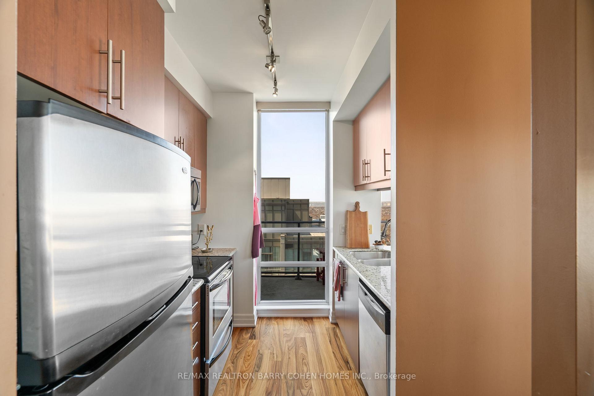 Photo 11 of Unit 2103, 500 St Clair Avenue W, Toronto, Humewood-Cedarvale — HOMEH