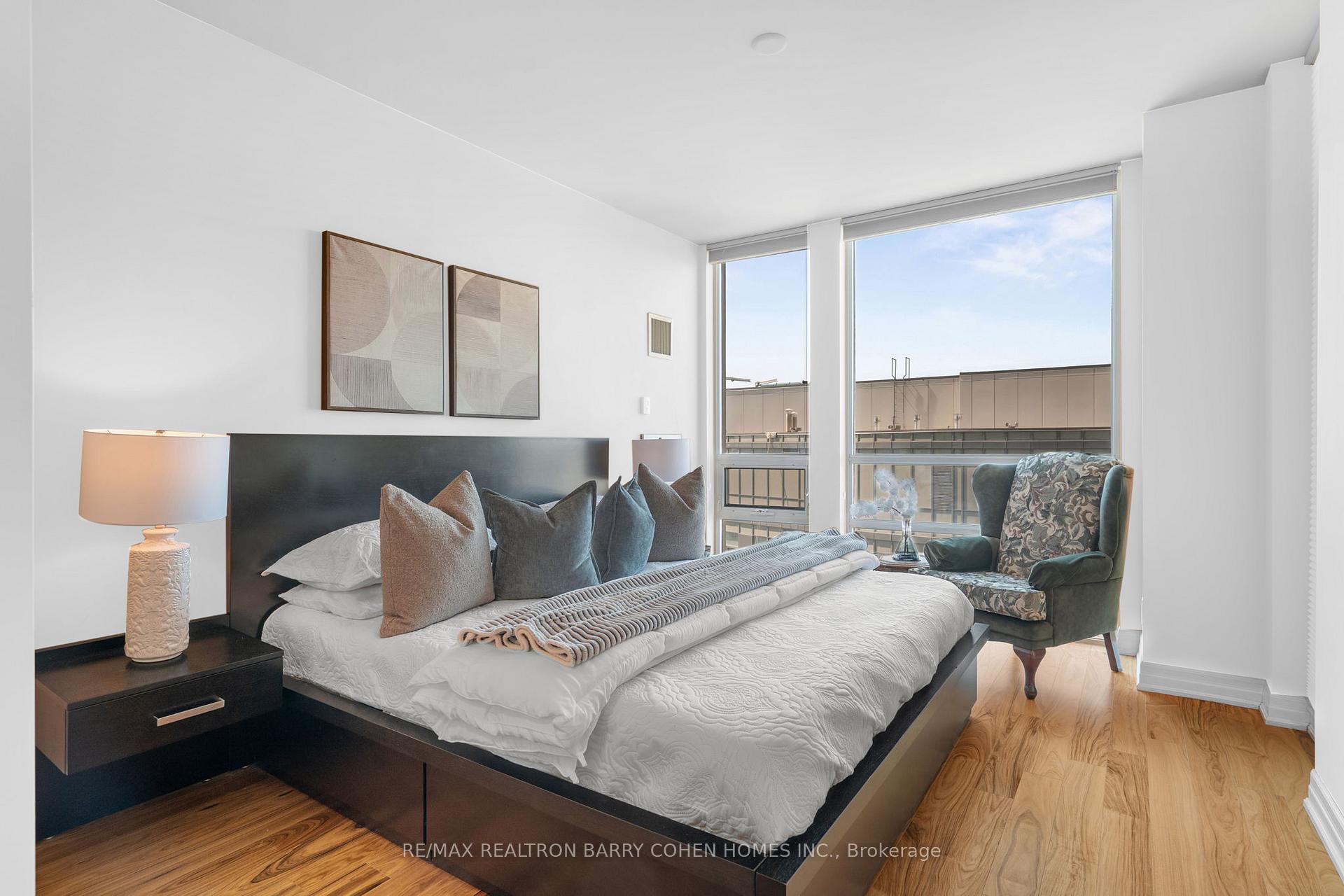Photo 16 of Unit 2103, 500 St Clair Avenue W, Toronto, Humewood-Cedarvale — HOMEH
